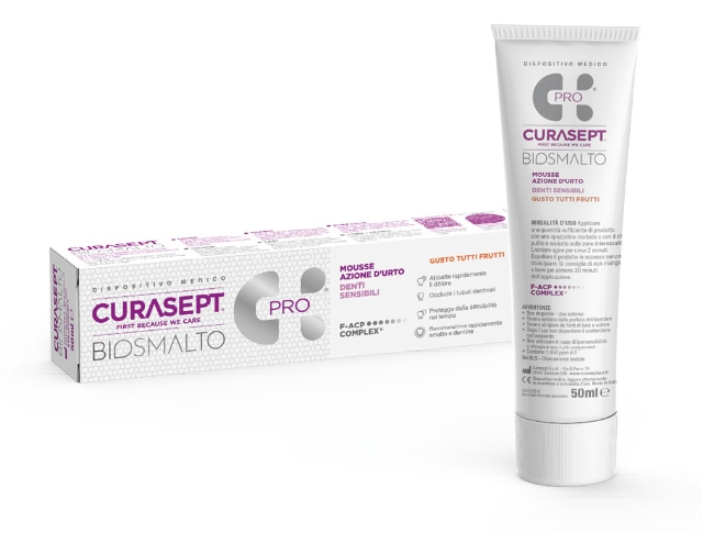 Mus do zębów CURASEPT BIOSMALTO SENSITIVE Wrażliwe Zęby
