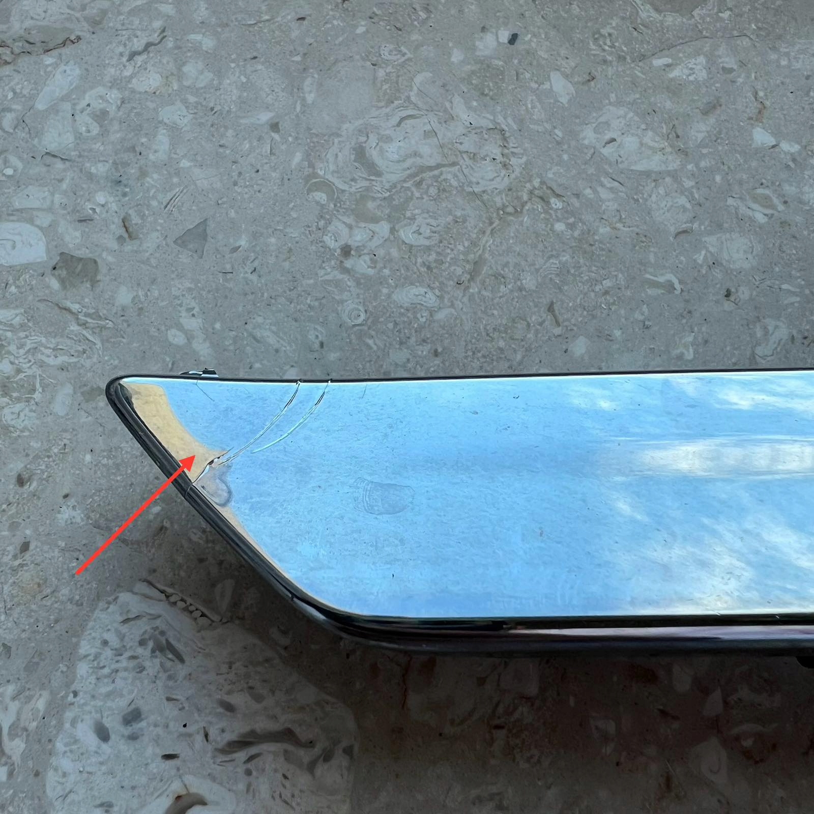 VOLVO XC60 II 2022- grid W bumper front left PDC 32234946