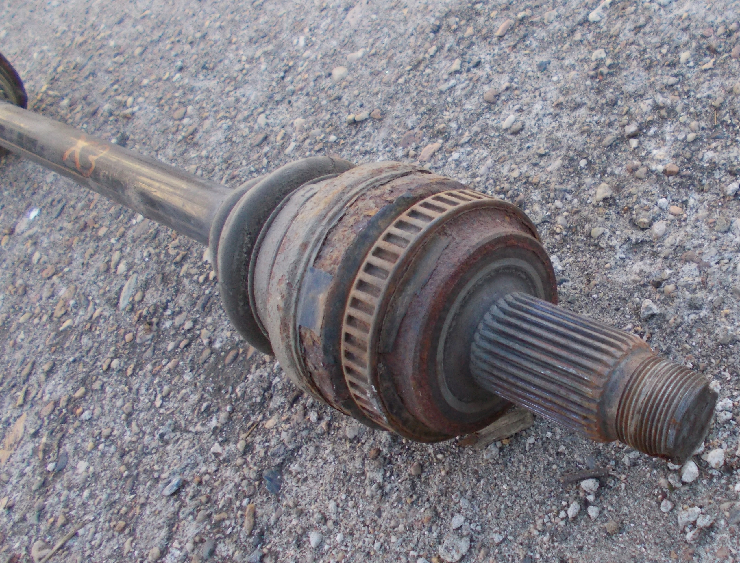 BMW X3 E83 semi-axis right rear part