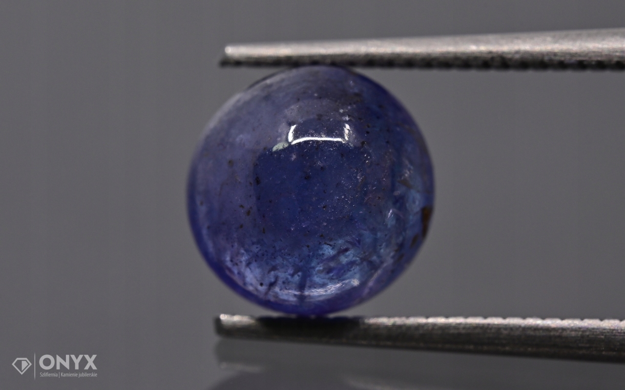 Tanzanit kabošon kulatý fi 8 mm