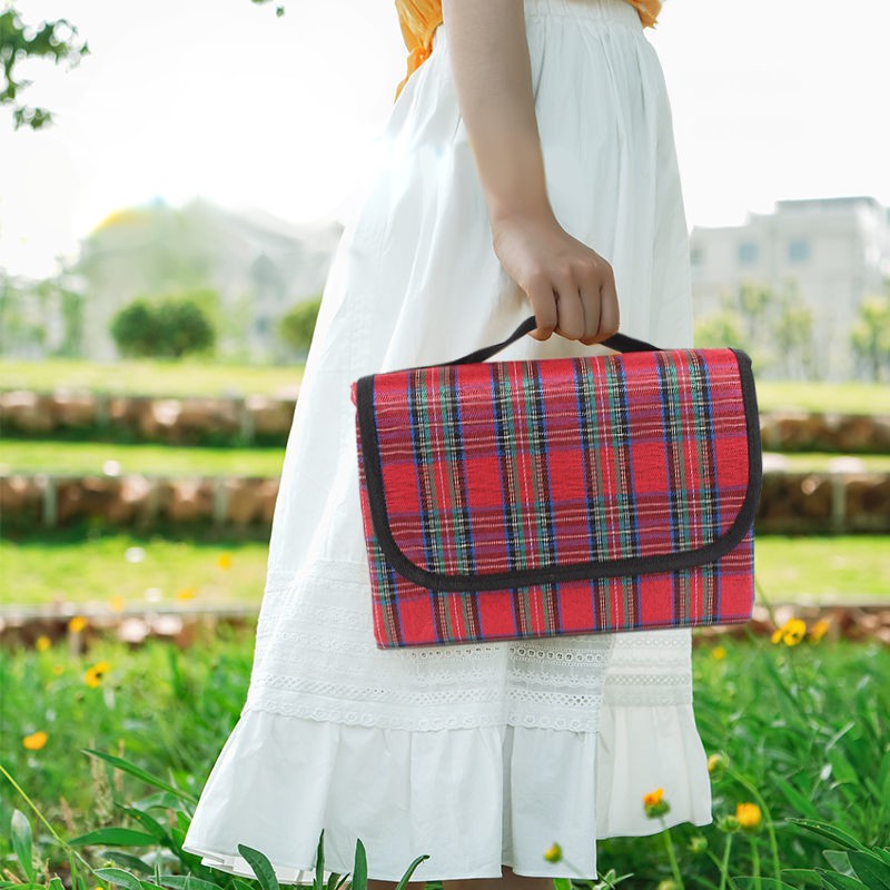 DUŻY KOC PIKNIKOWY MATA PLAŻOWA WODOOPORNA 148x126 Marka inna marka