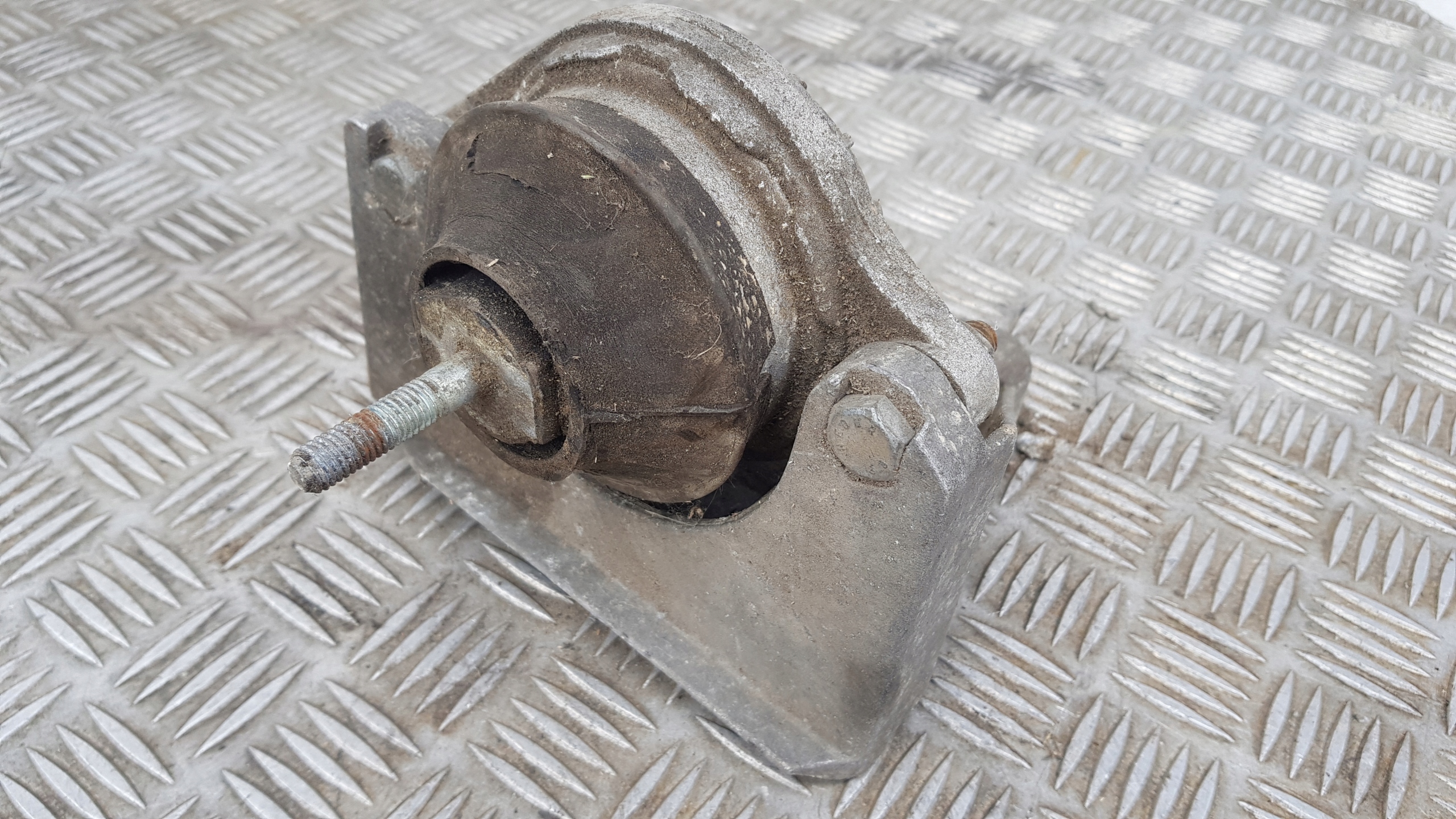 AUDI A6 C4 engine mount airbag 4a0199353a