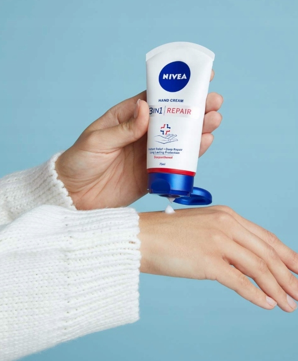 NIVEA REPAIR CARE Regenerujący krem do suchych rąk - nawilżający 3w1 75ml Seria Hand Cream Repair
