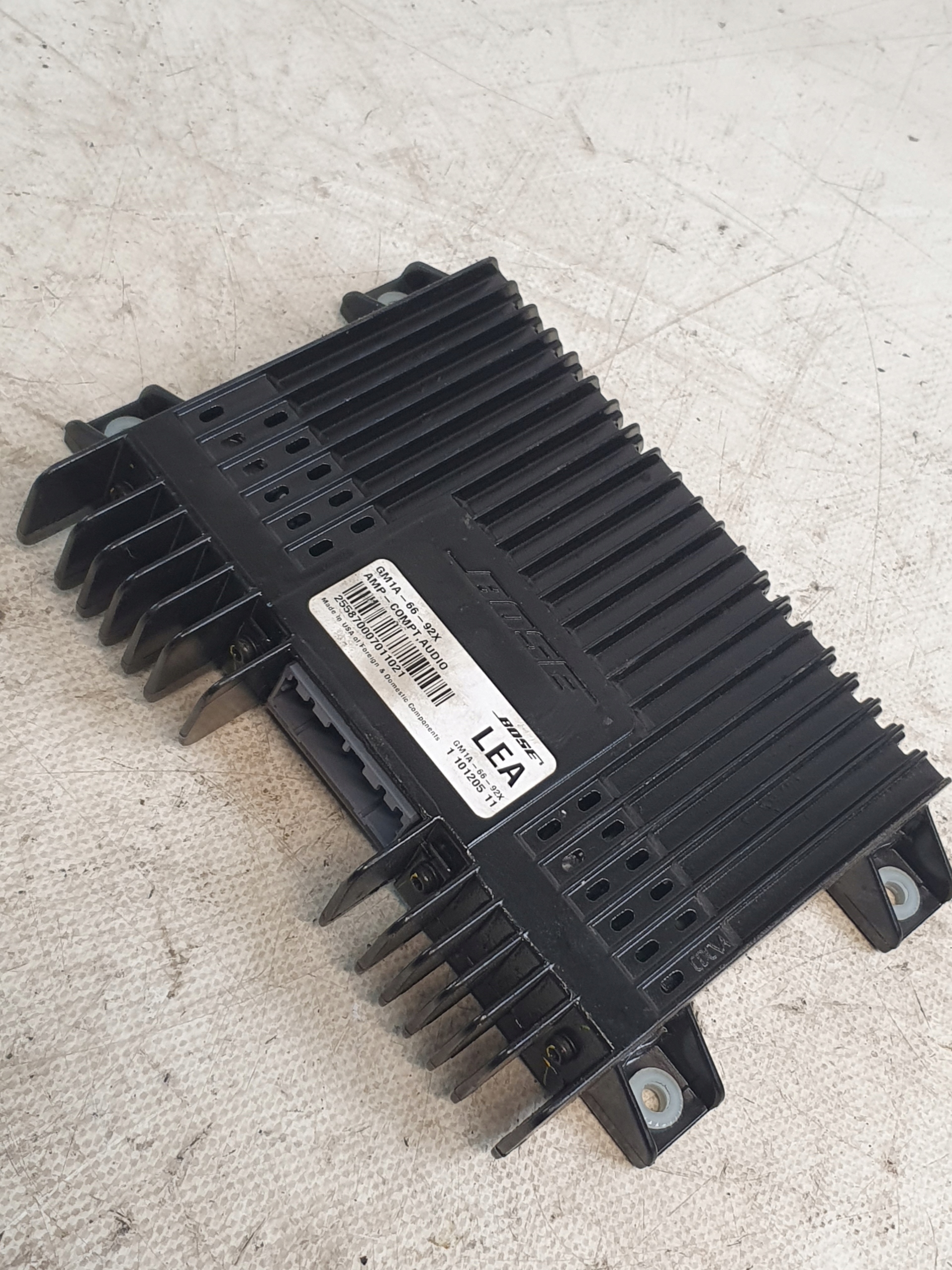 AMPLIFICATORE BOSE OE GM1A6692X MAZDA 6 e GG 2002-2005r.