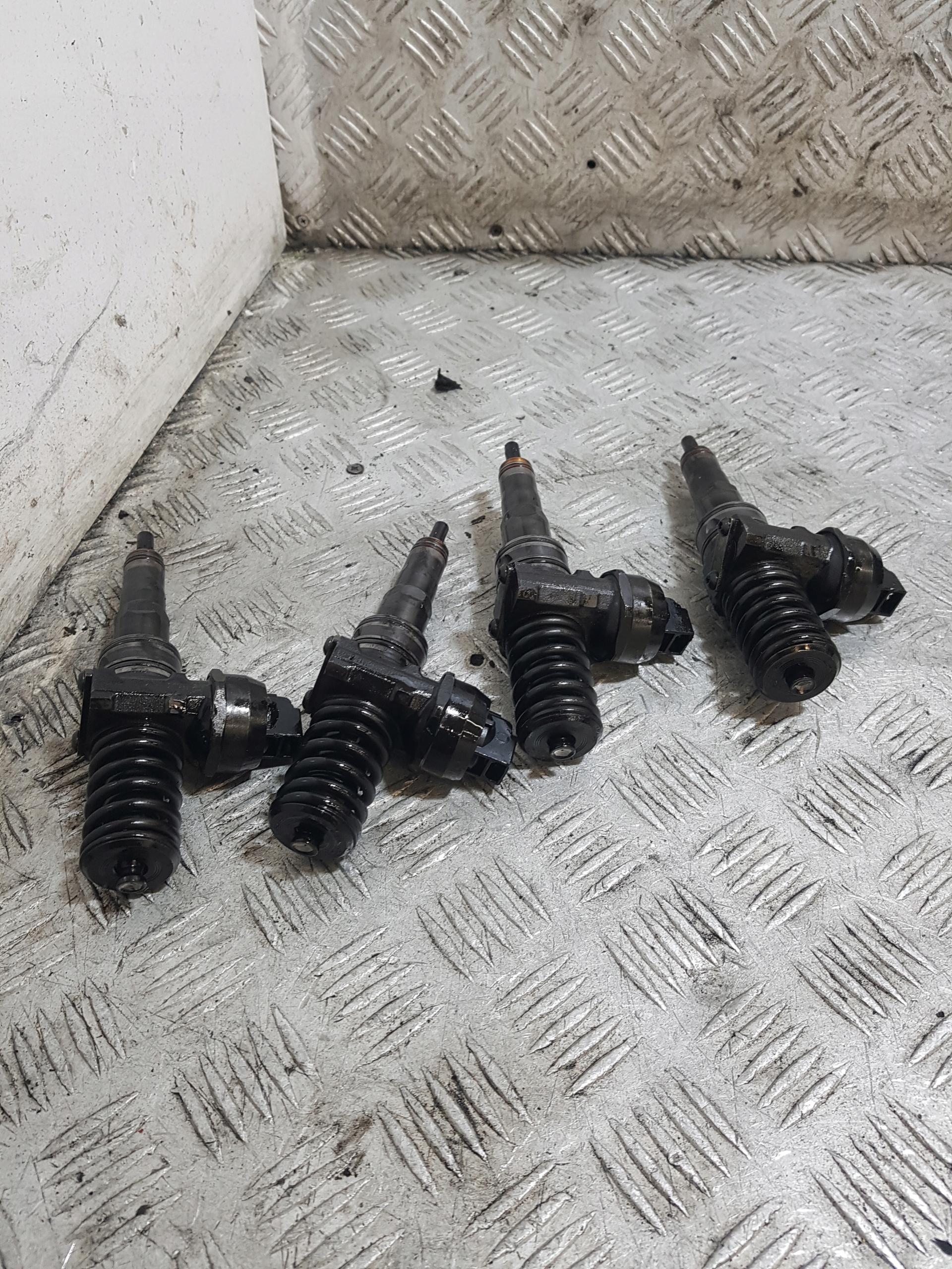 POMPOWTRYSKIWACZE KOMPLET SEAT IBIZA 3 0414720216