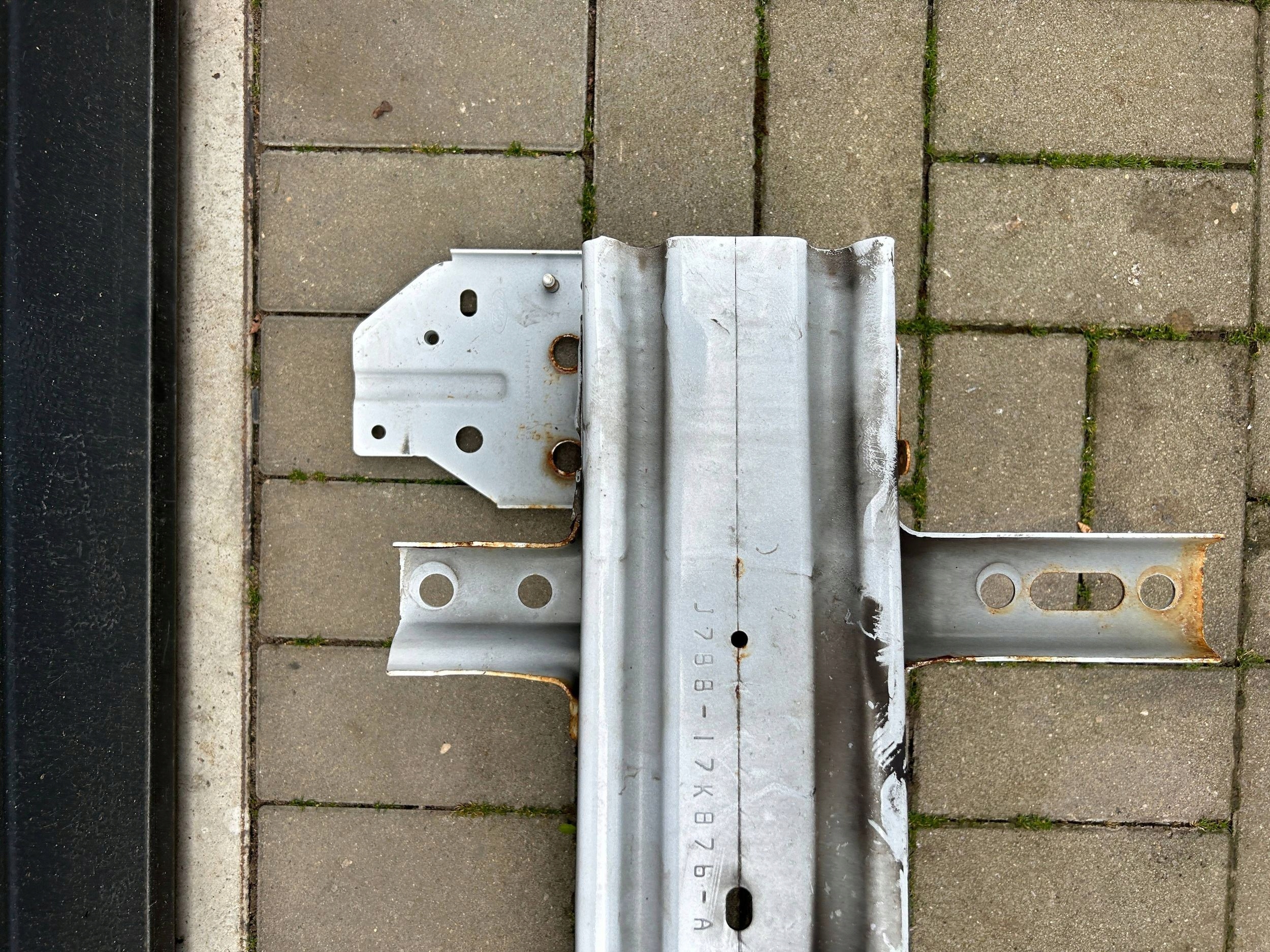Ford Ka + plus 17- sider front front below bumper