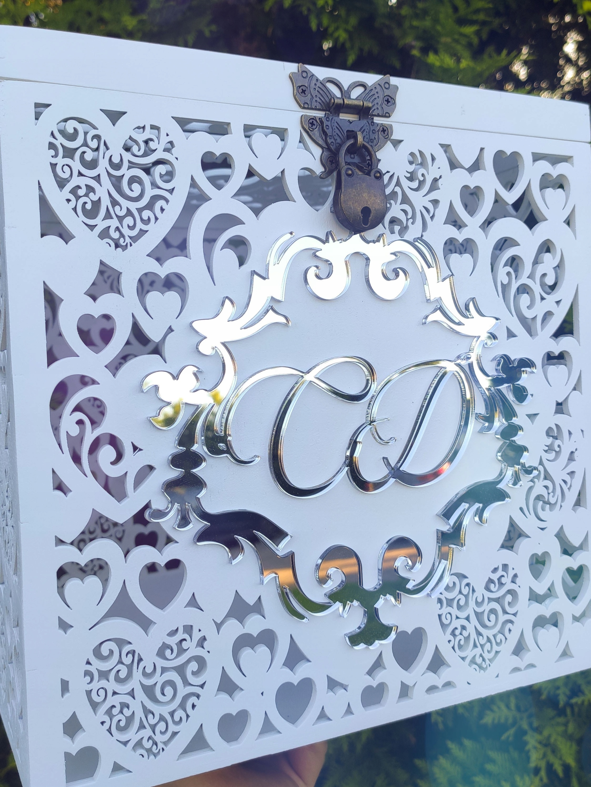 Skrzynka na koperty z lustrzanymi inicjałami ZAMEK Długość 27 cm