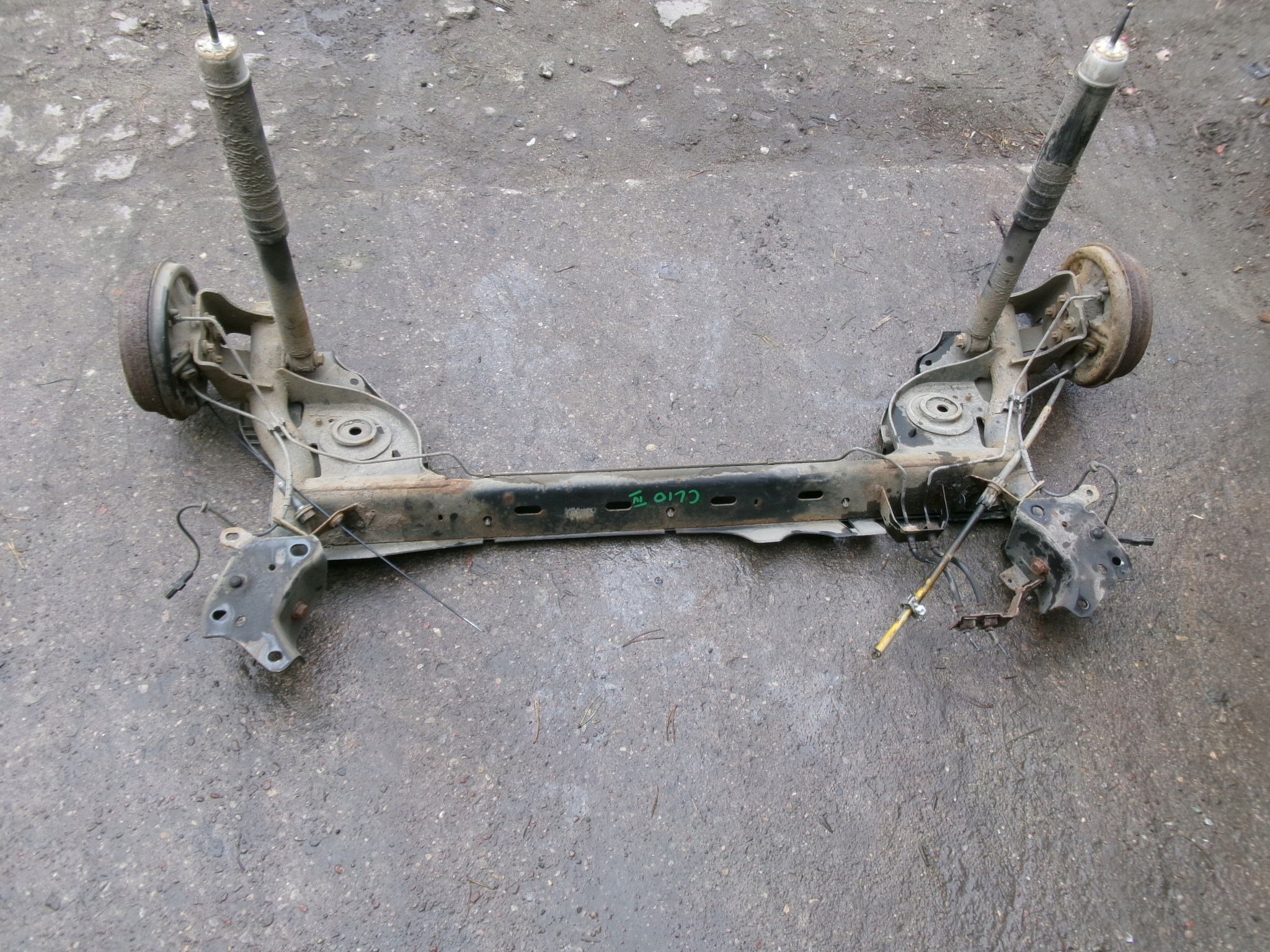 RENAULT CLIO 4 IV BELKA ZAWIESZENIE OŚ TYŁ