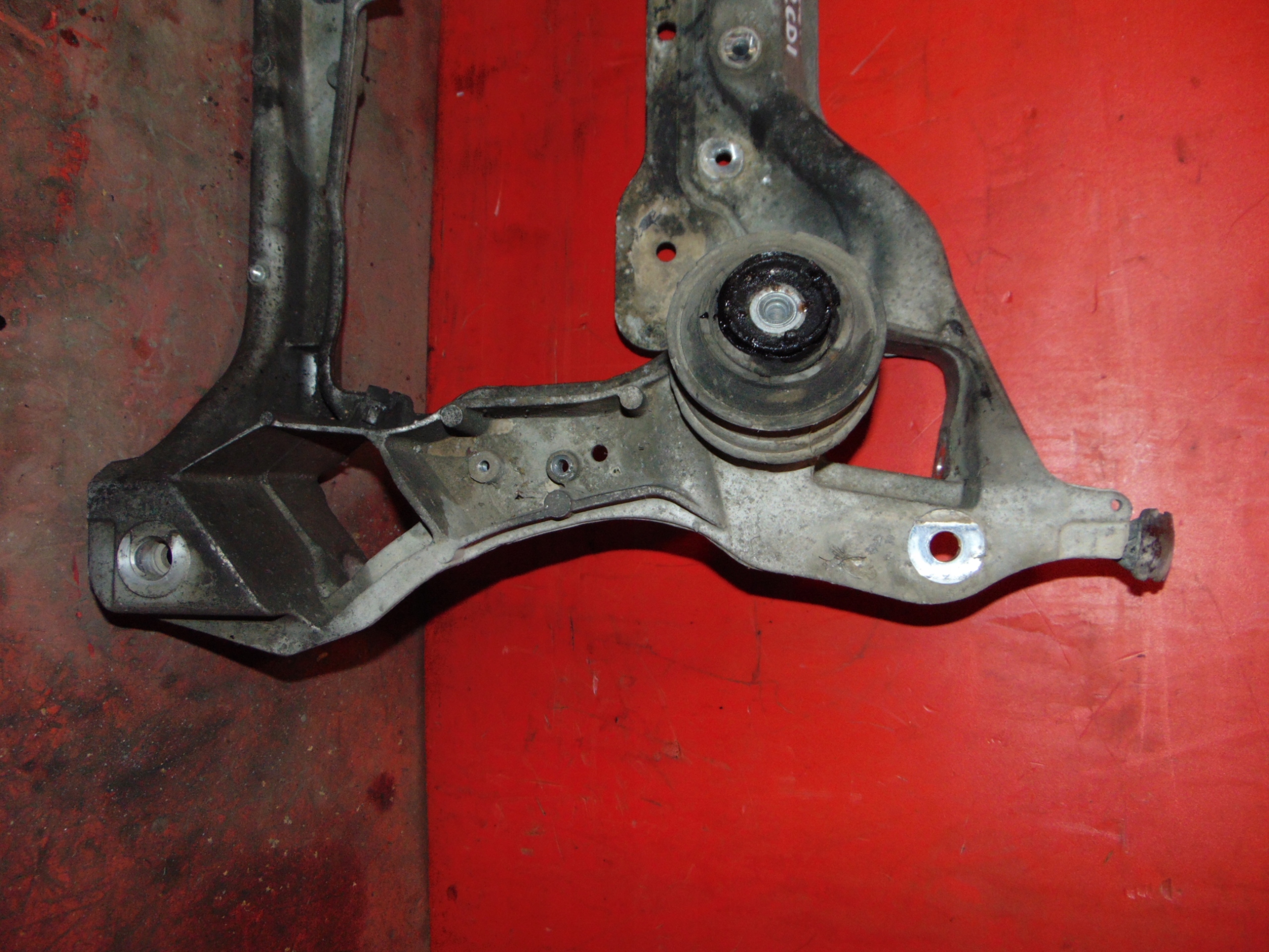 MERCEDES W203 C-KLASA axle beam subframe axle beam front