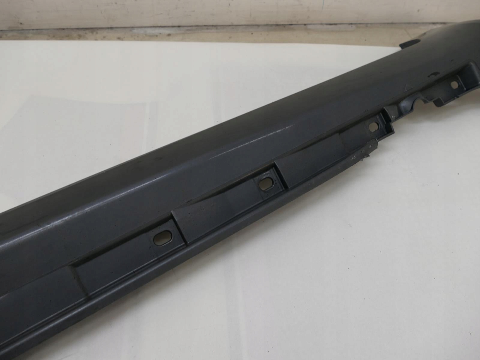 AUDI A4 B7 sedan moulding threshold right LX7Z S-LINE