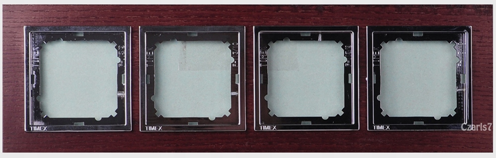 

Ramka Poczwórna Drewniana Mahoń Premium - Magic