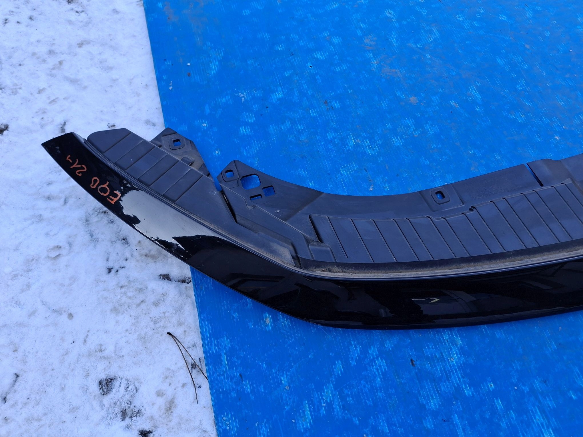 kryt stěny předního MERCEDES EQB W243 2021R->