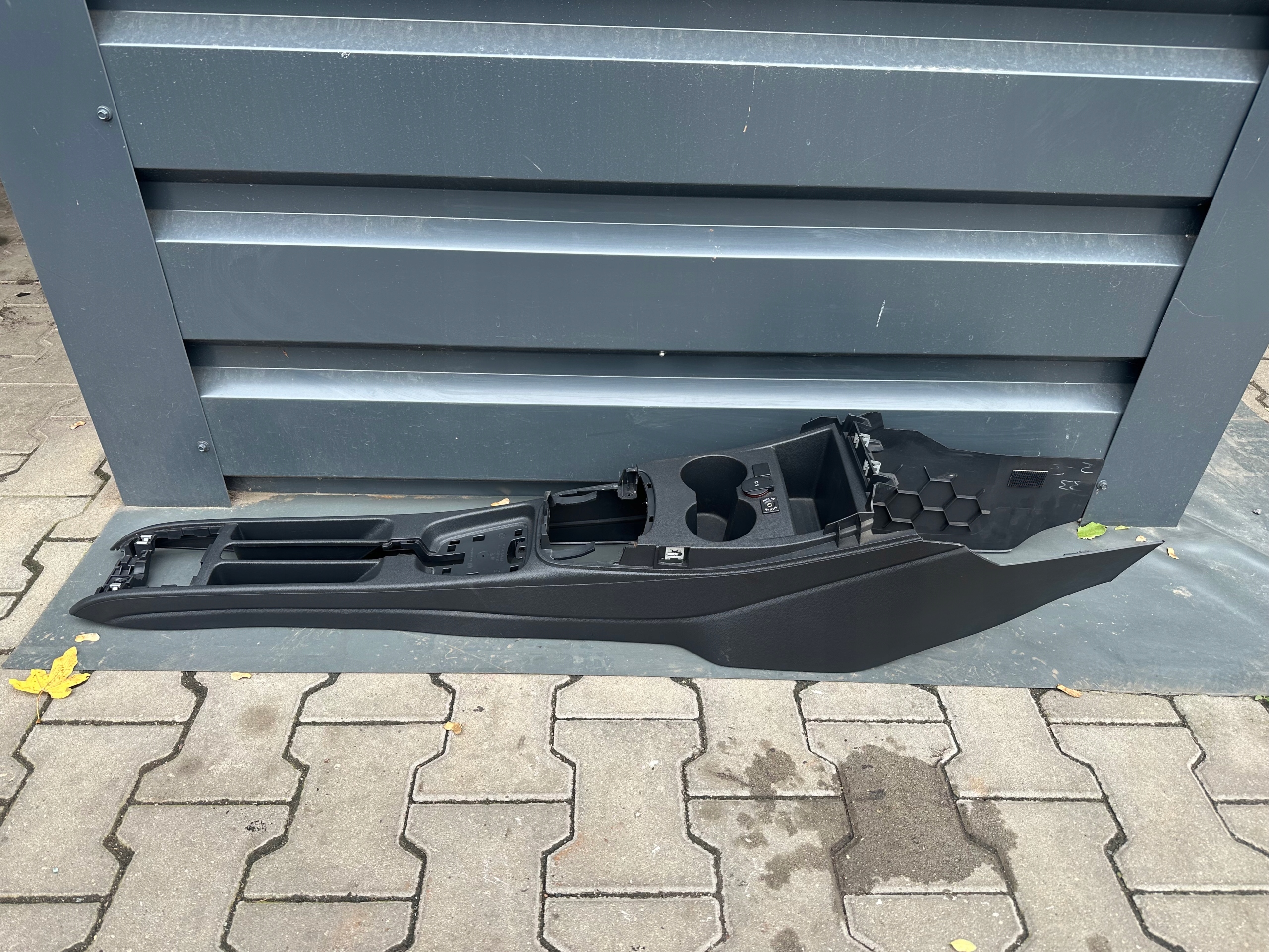 vw POLO 6R тунель середина