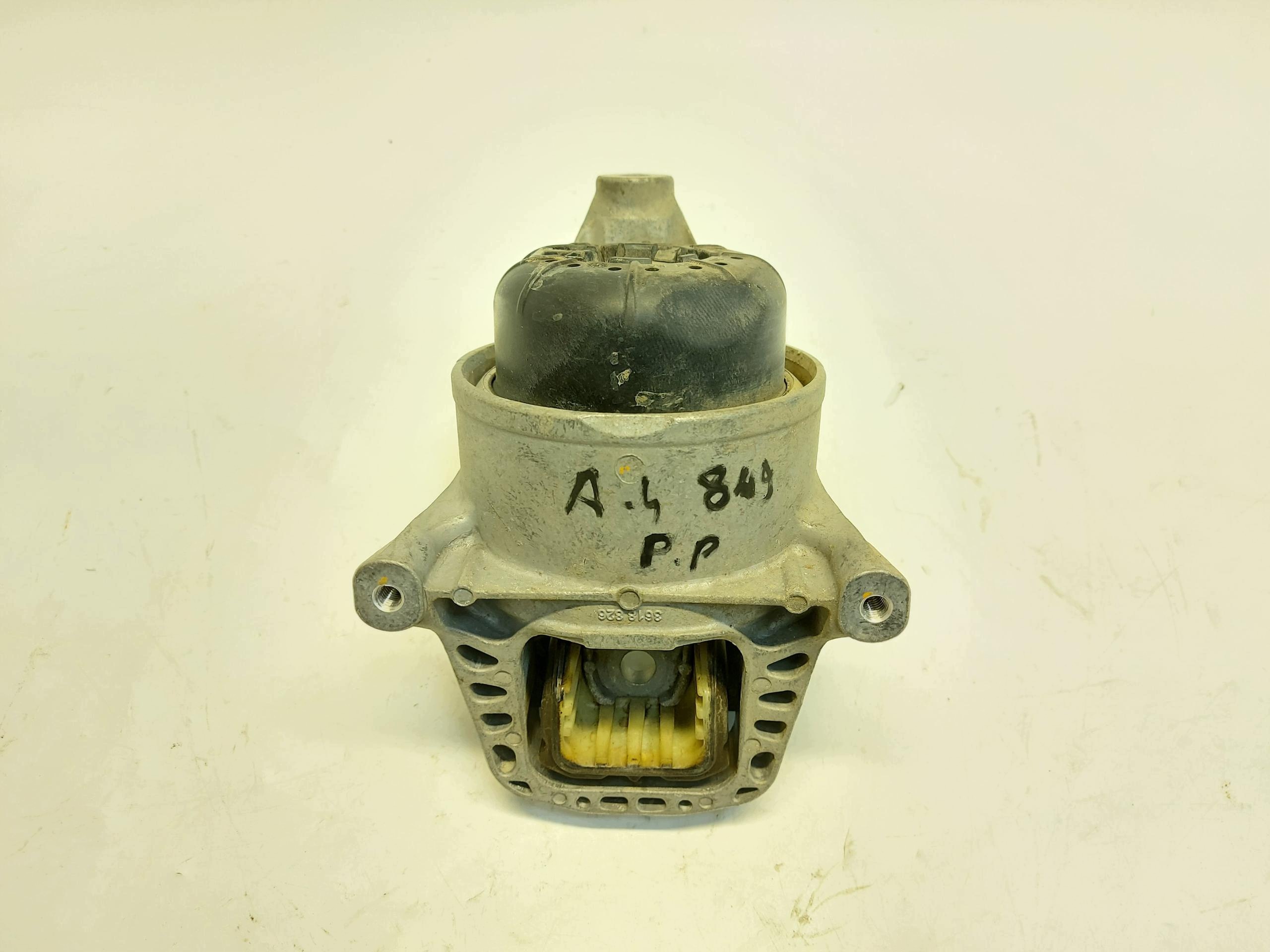 Audi A4 B9 8W LIFT Kombi 8W9 engine mount right 8W0199372