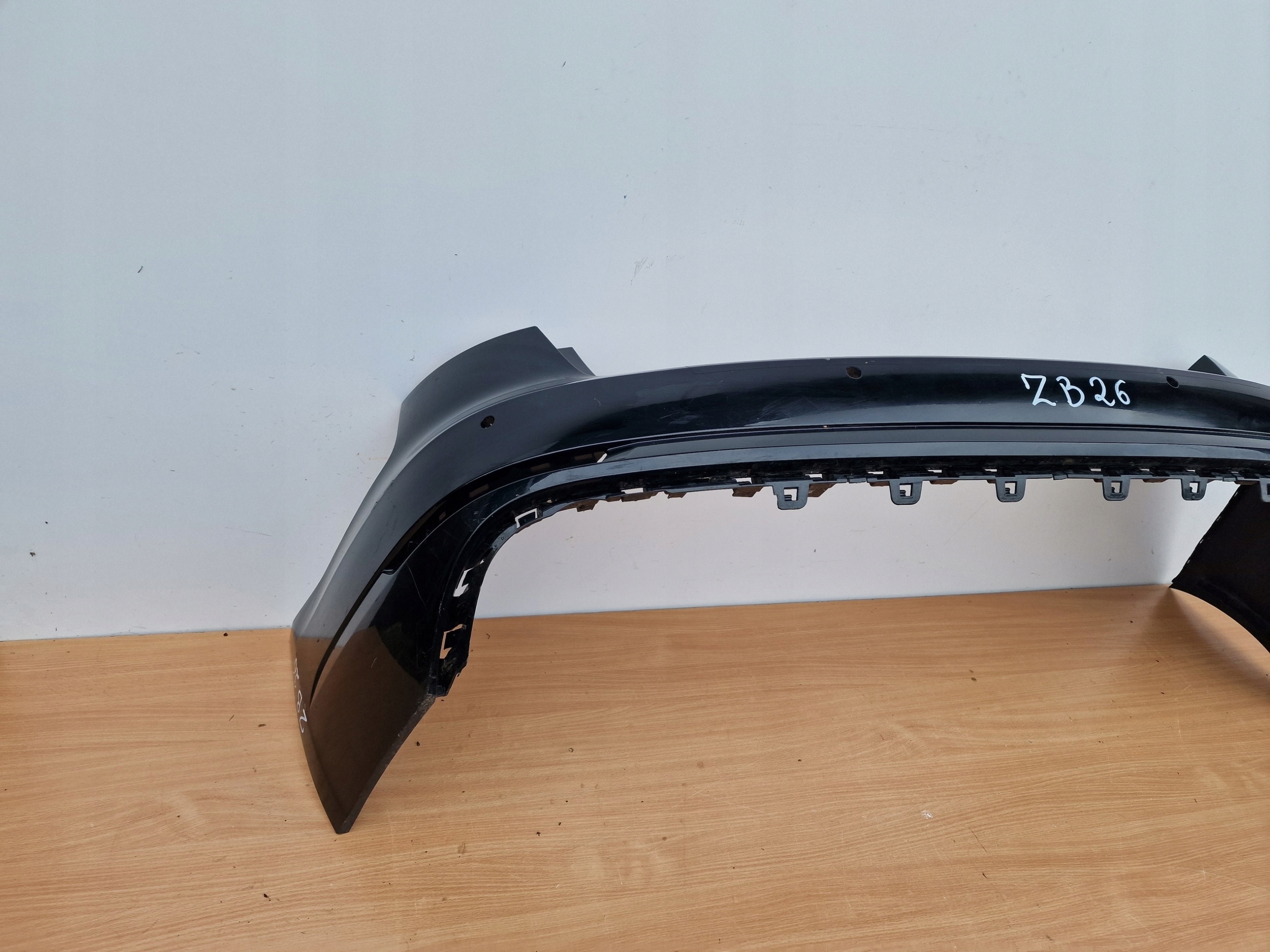 AUDI A4 B9 KOMBI 8W 8W9 bumper rear part below sensors