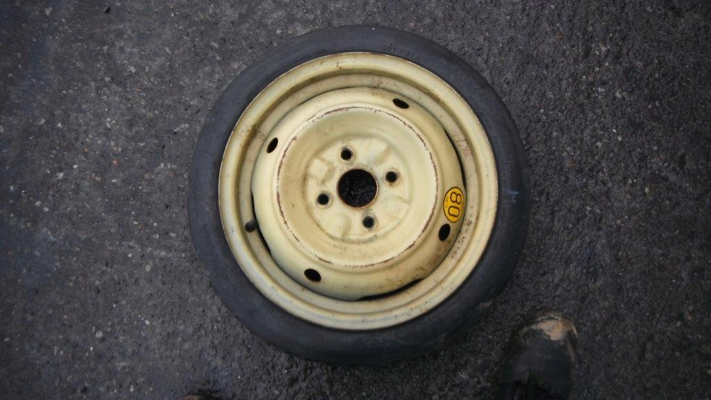 TOYOTA YARIS 98-KOŁO DOJAZDOWE DOJAZDÓWKA 14 CALI