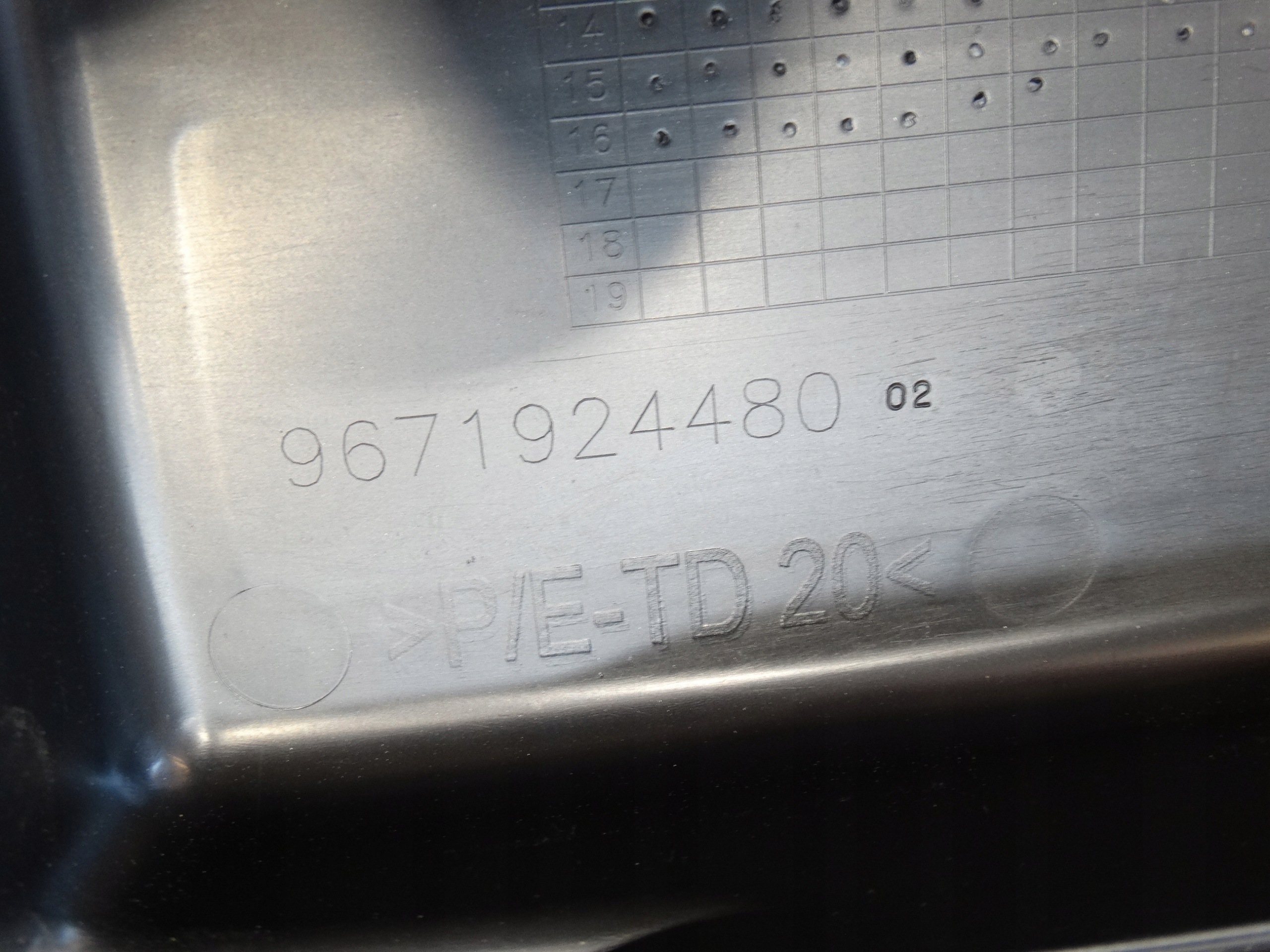 Blende Abdeckung Abdeckung der Sicherungen CITROEN C4 III CACTUS 9671924480