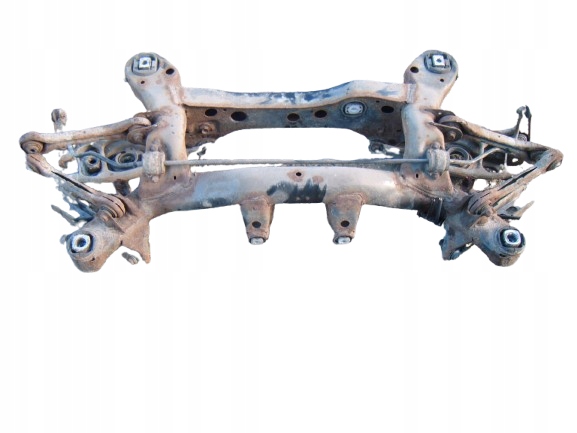 BMW 1 E87 E81 04-11 BELKA SANKI ZAWIESZENIE TYŁ NADWOZIE 5D