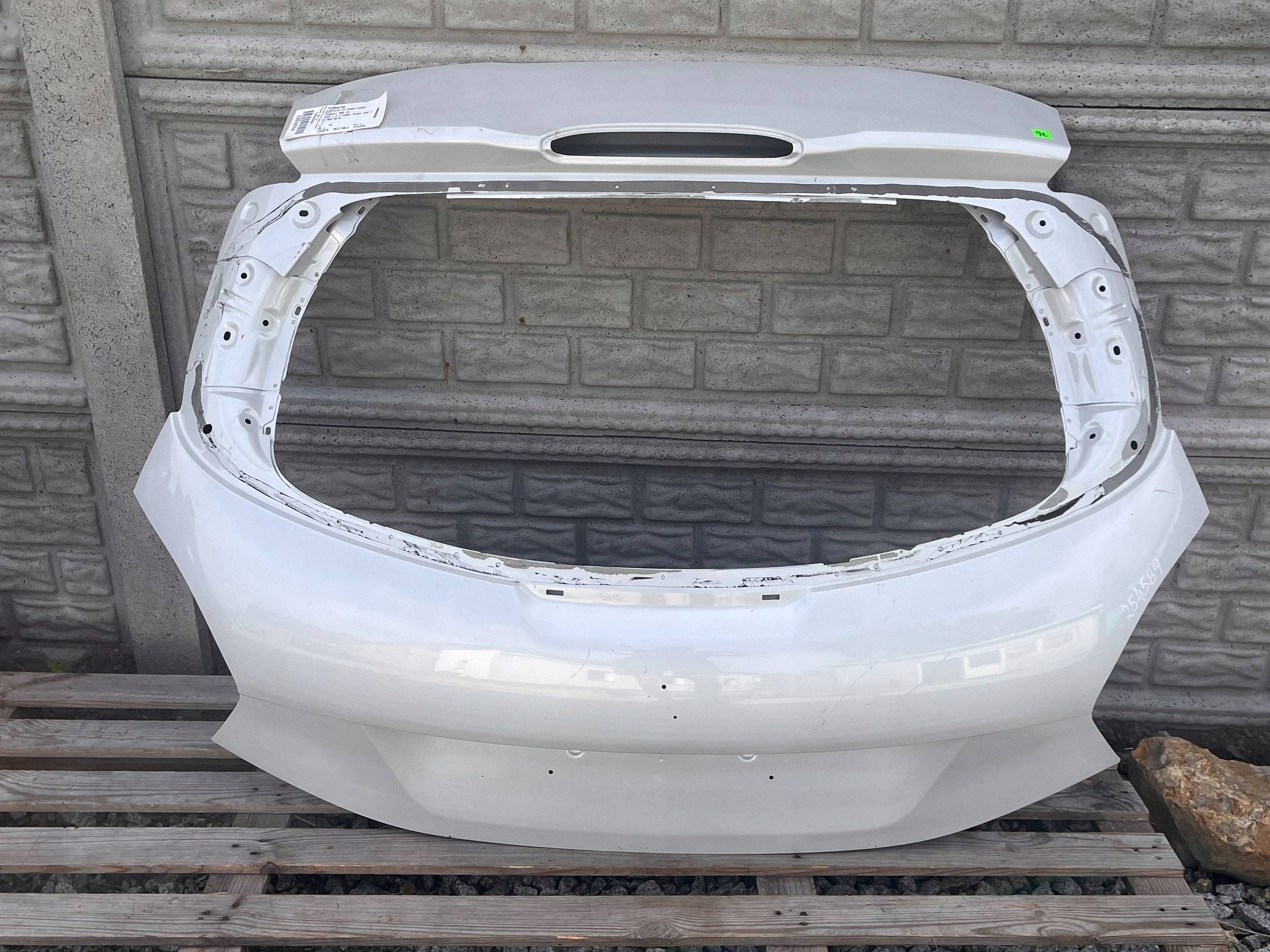kapota kufru PEUGEOT 208 a 9811036380 @M