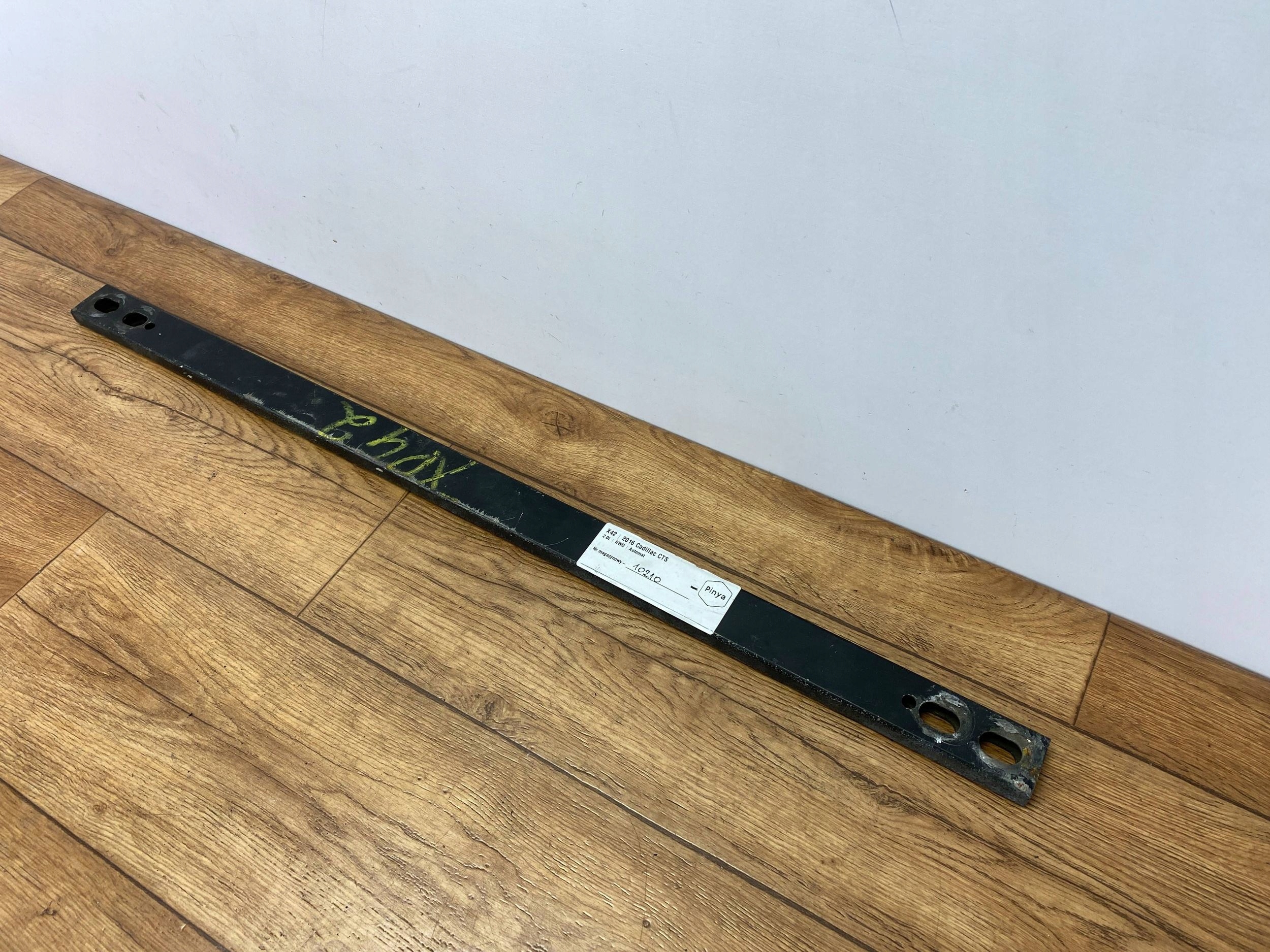 holder pillar sider tension belt Cadillac CTS III 2014+