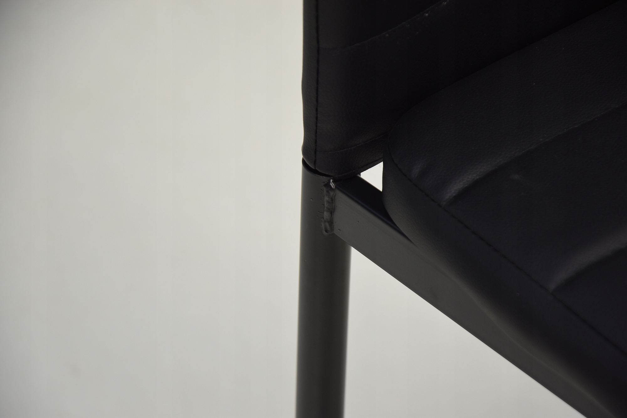 Stół rozkładany DĄB ARTISAN 80x140/180 + 6 krzeseł Kolor korpusu krzesła czarny