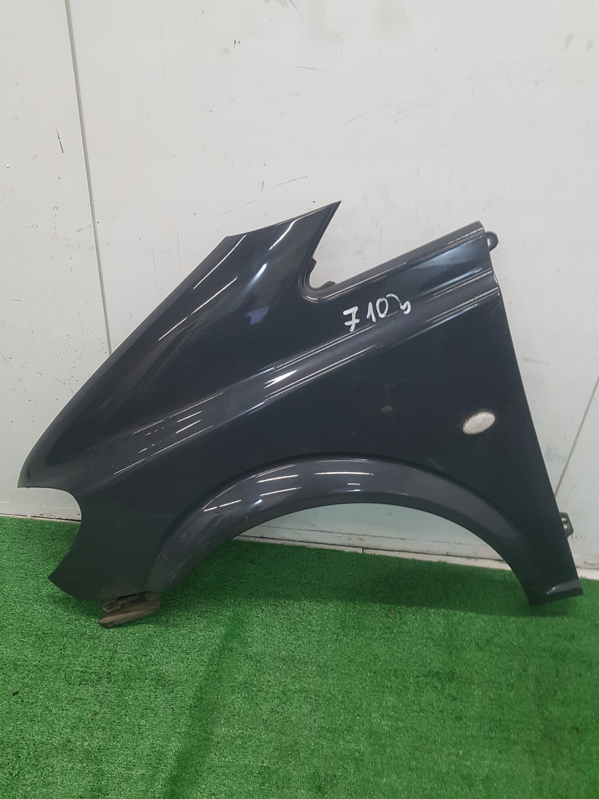 fender left front MERCEDES-BENZ VITO W639