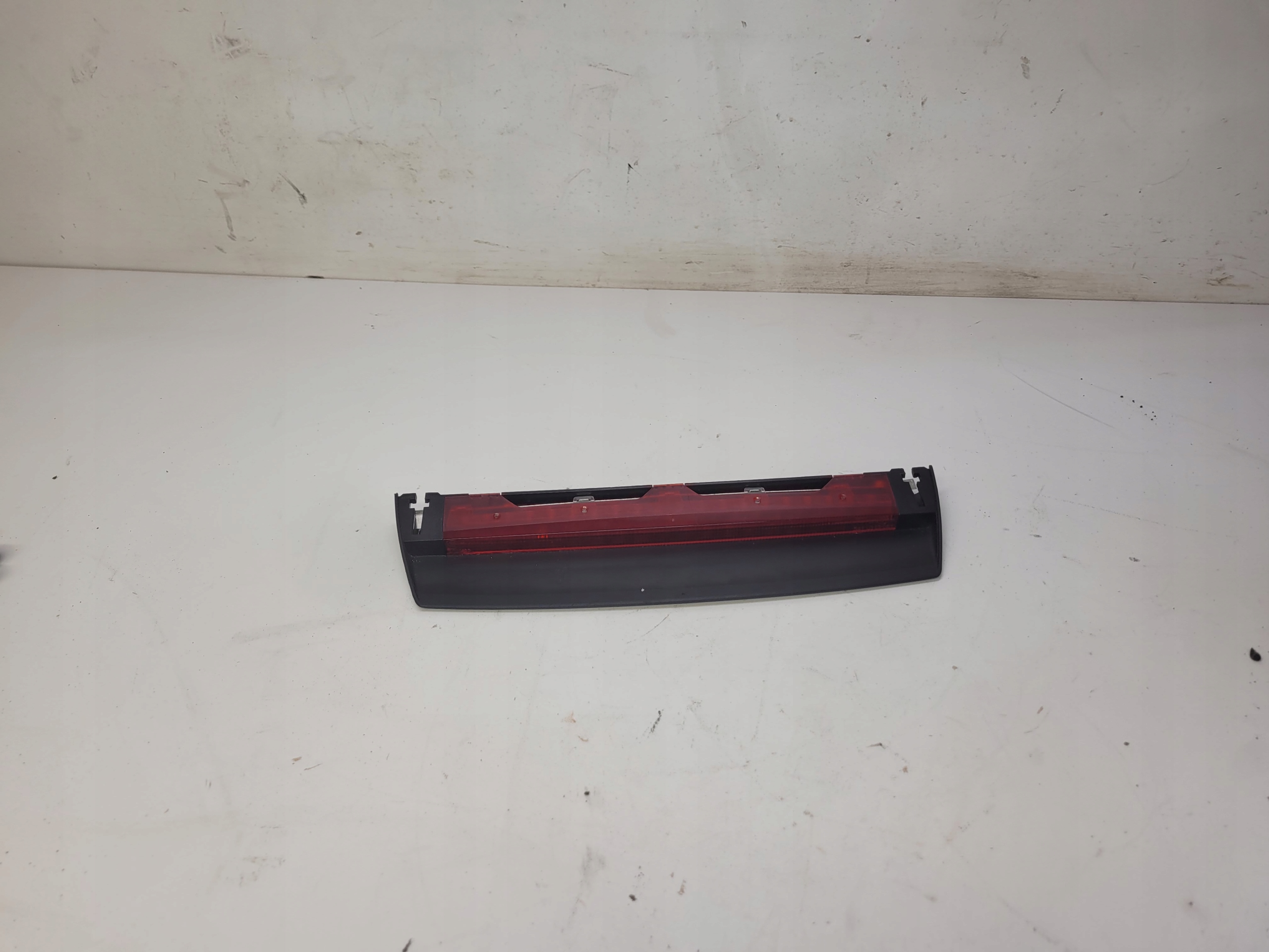 light STOPU TRZECIE AUDI A8 D4 4H0945097A