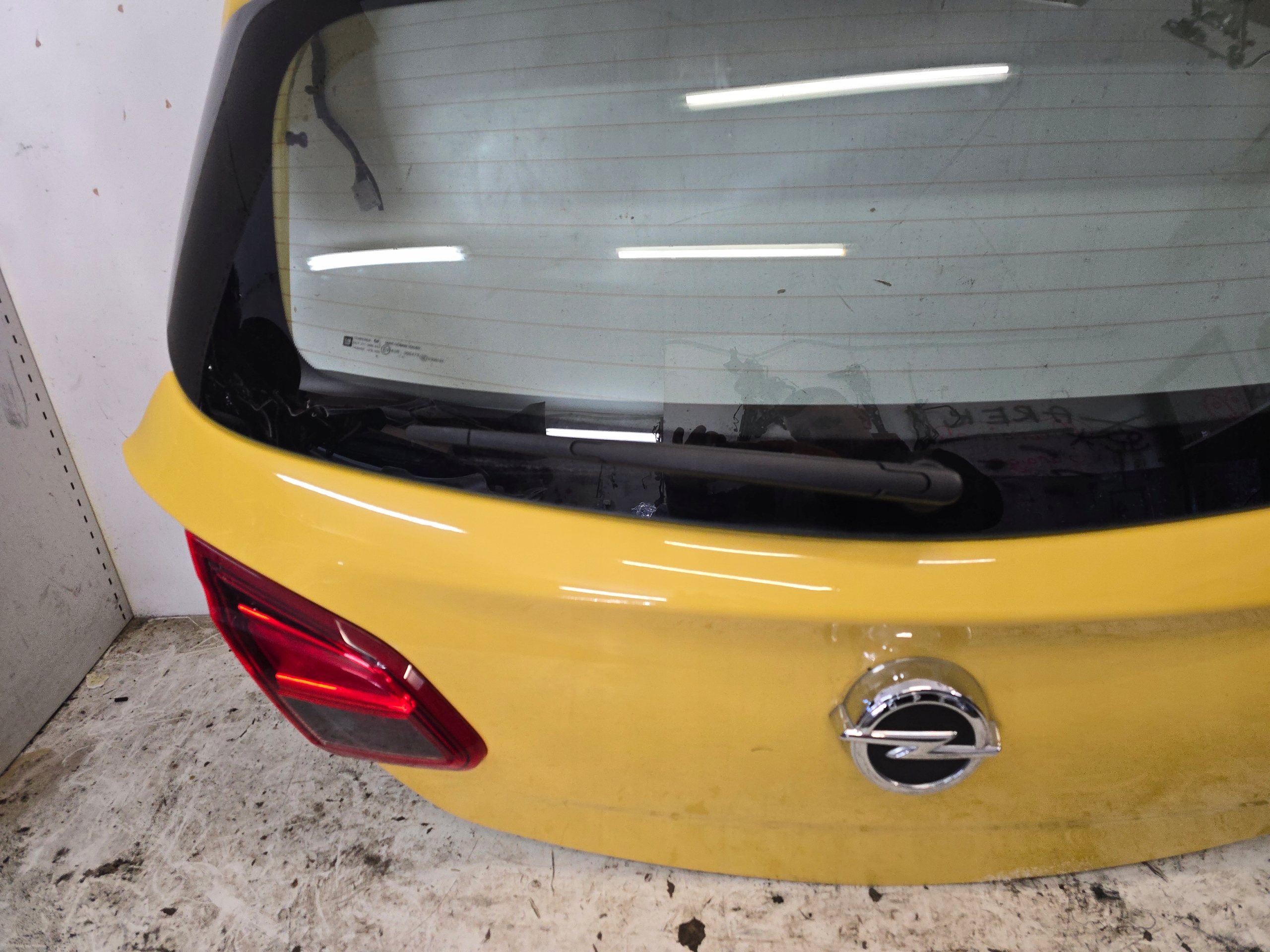 OPEL CORSA E 5 door 5D trunk door boot Z40Q