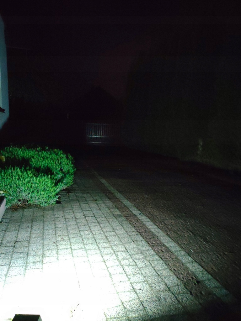 Lampa solarna, oświetlenie drzew krzewów elewacji Marka inna