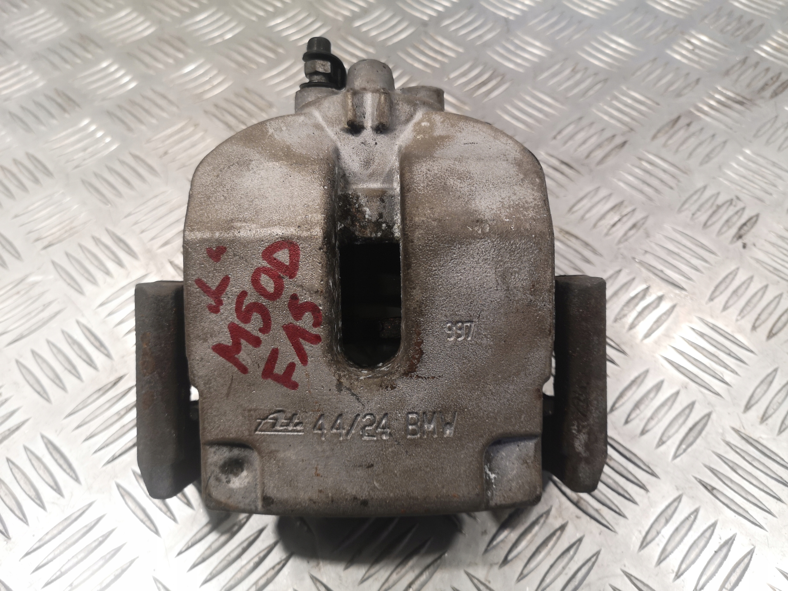 44/24 - Тормозной суппорт задний левый BMW X5 F15 M50d 5.0 D