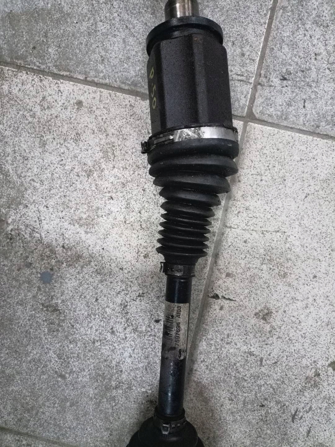 semi-axis front right BMW 328 F30 2013rok X-drive