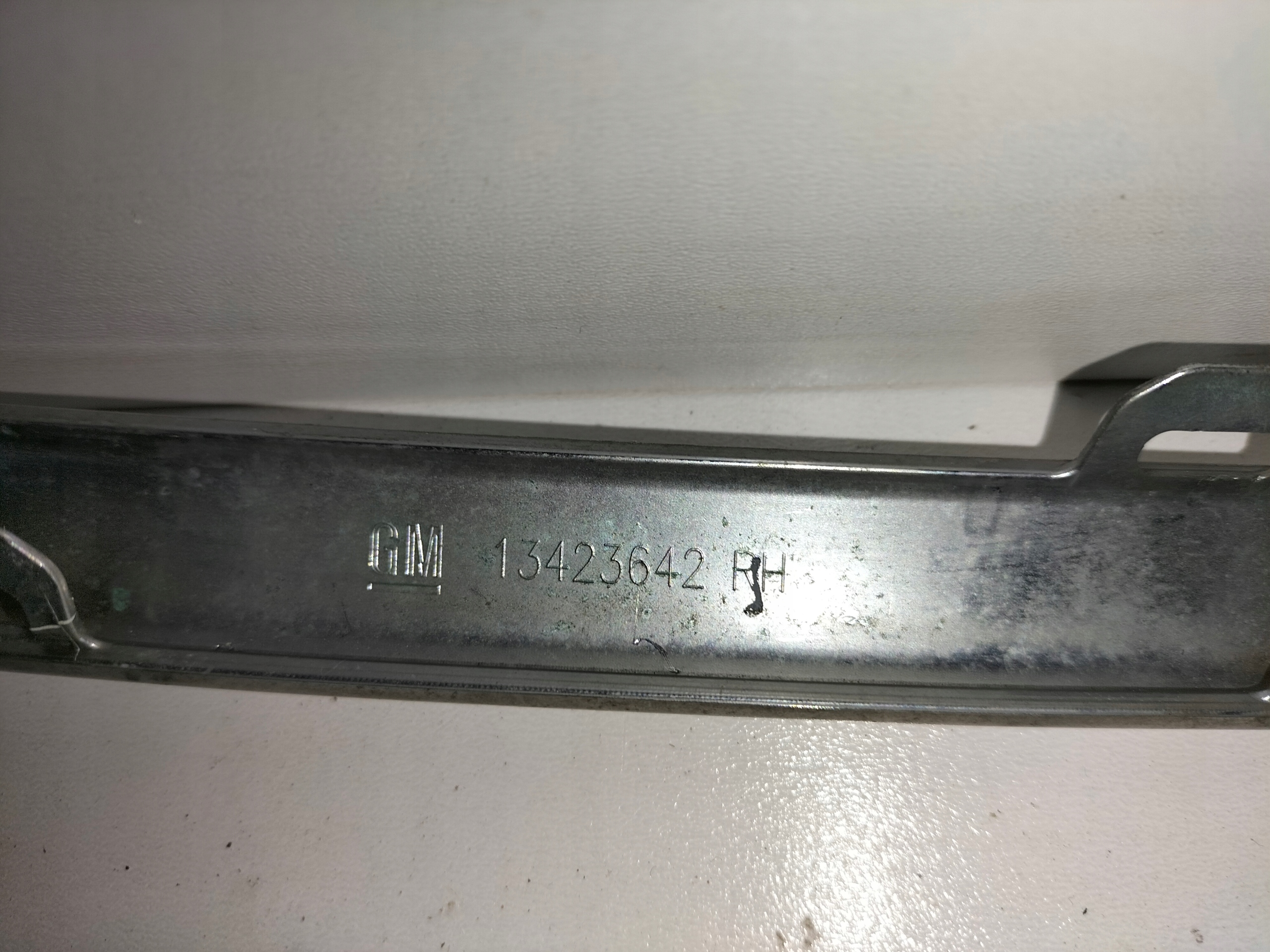 moulding grille grilla front right OPEL ASTRA 5 V K 15