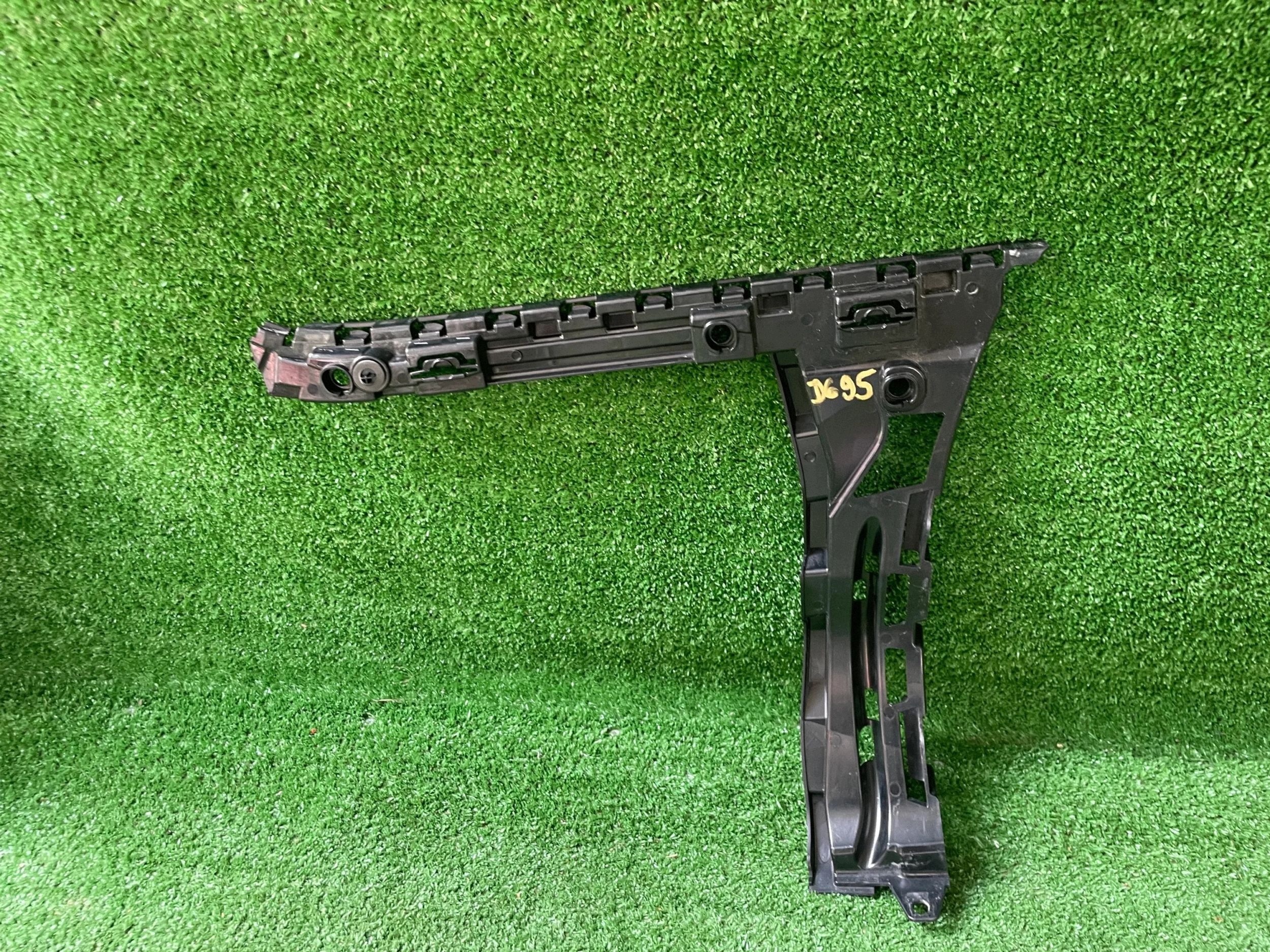 Mercedes C class W205 bumper bracket rear part left A2058802002