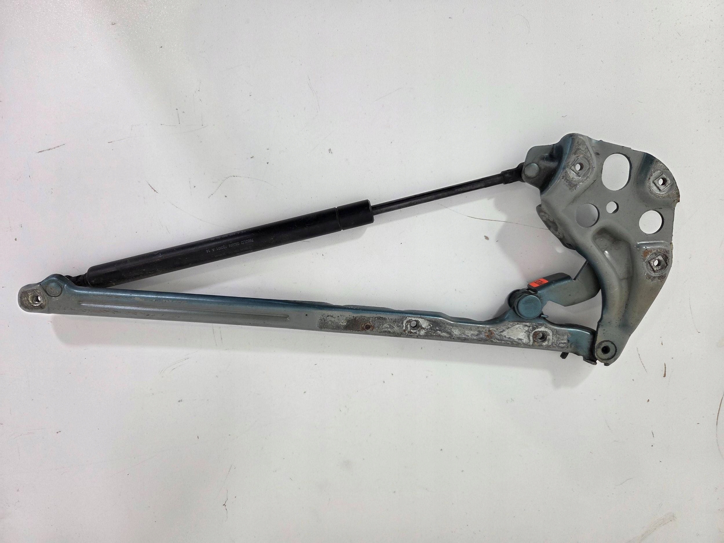 Mercedes-Benz E W210 hinges Silowniki bonnets A2108800429 (C5 C6)