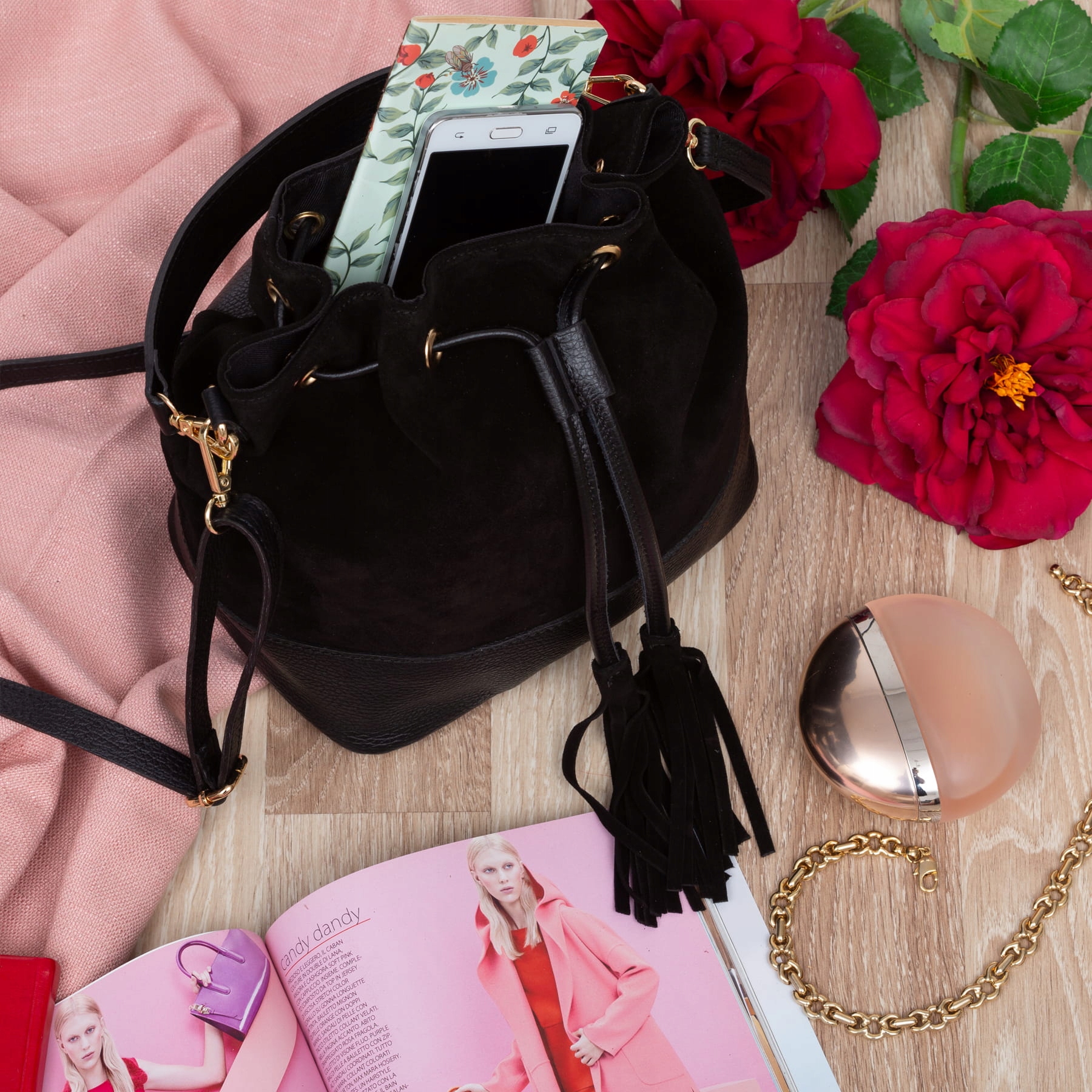 VERA PELLE torebka damska zamszowa kuferek z paskiem CZARNA Model V490