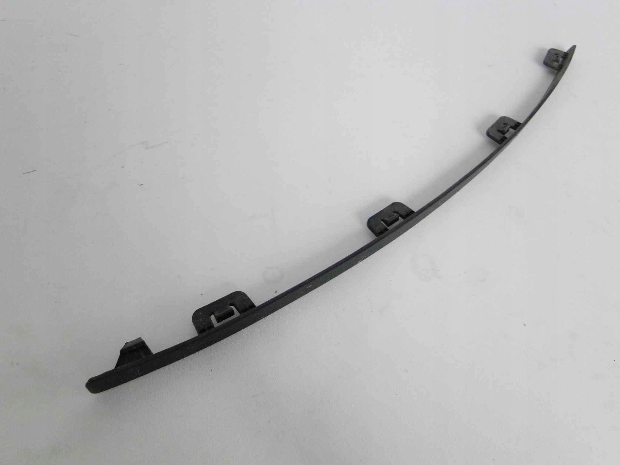 MERCEDES CLA 118 LISTWA OSŁONA ZDERZAKA AMG L/P Strona zabudowy przód