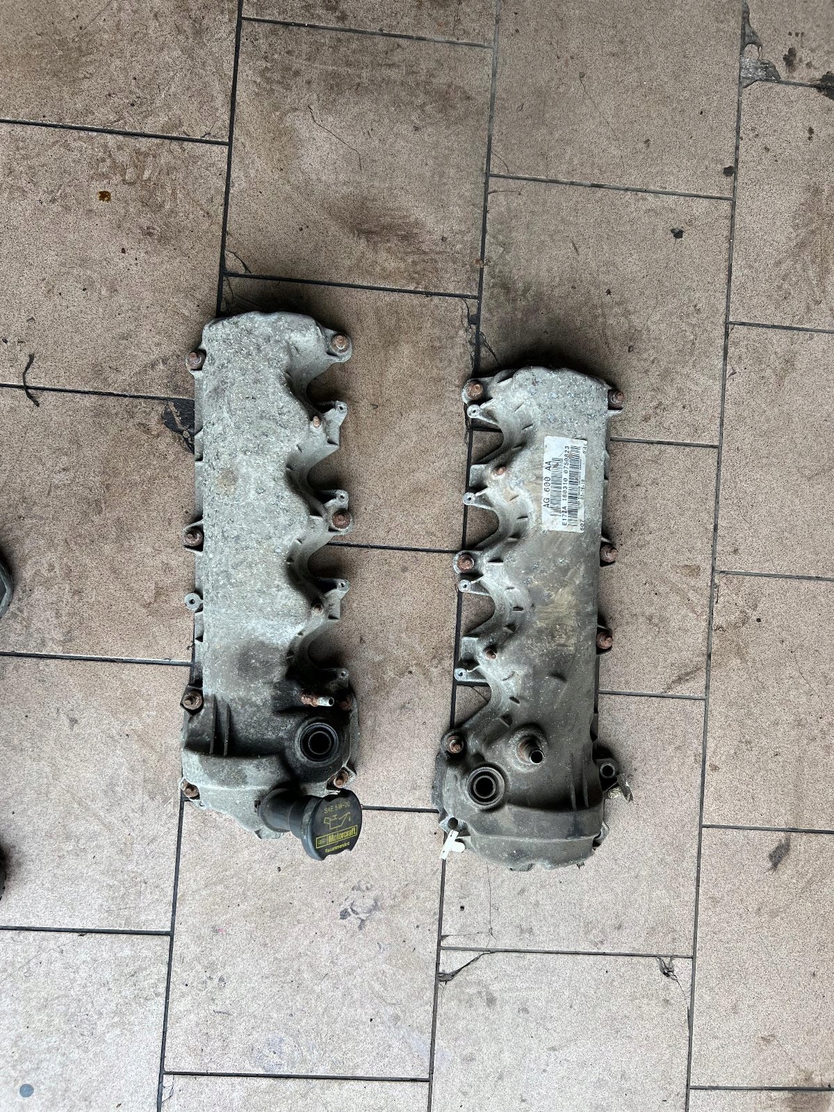 Ford f150 pokrywy zaworów 5.4