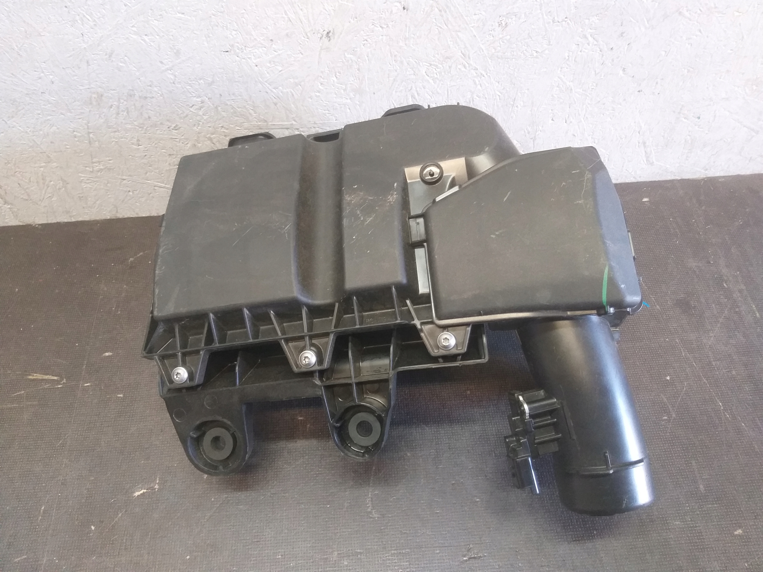 FILTR POWIETRZA OBUDOWA PEUGEOT CITROEN 9828002080