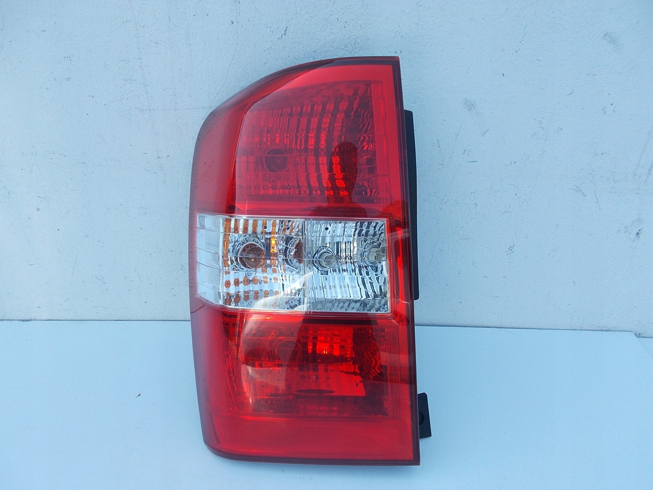 ФАРА ЗАД. ЗАДНЯЯ HYUNDAI TUCSON И EU ЛЕВА