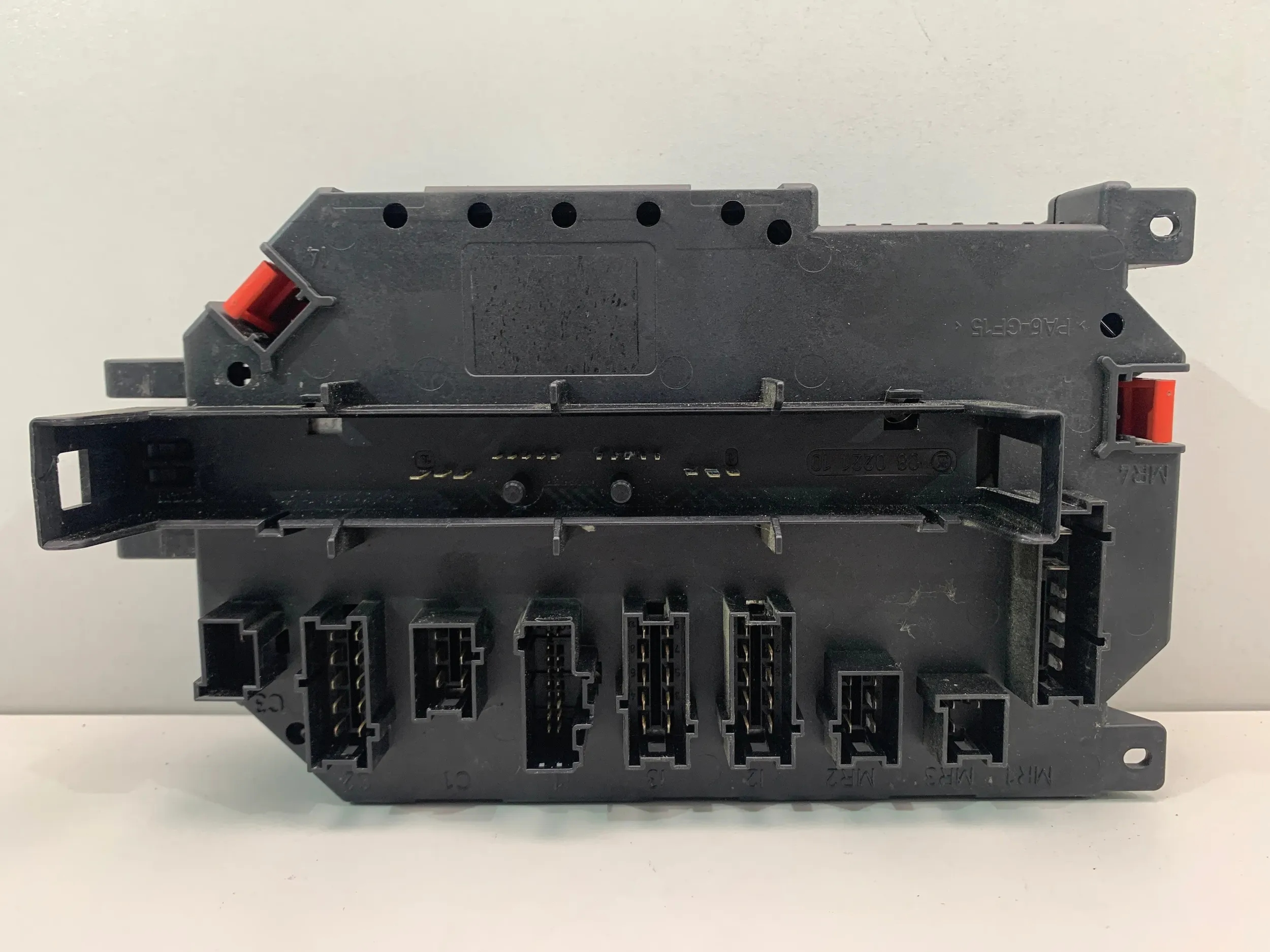 MERCEDES S W221 SKRZYNKA BEZPIECZNIKÓW A2215404650 Typ samochodu Samochody osobowe