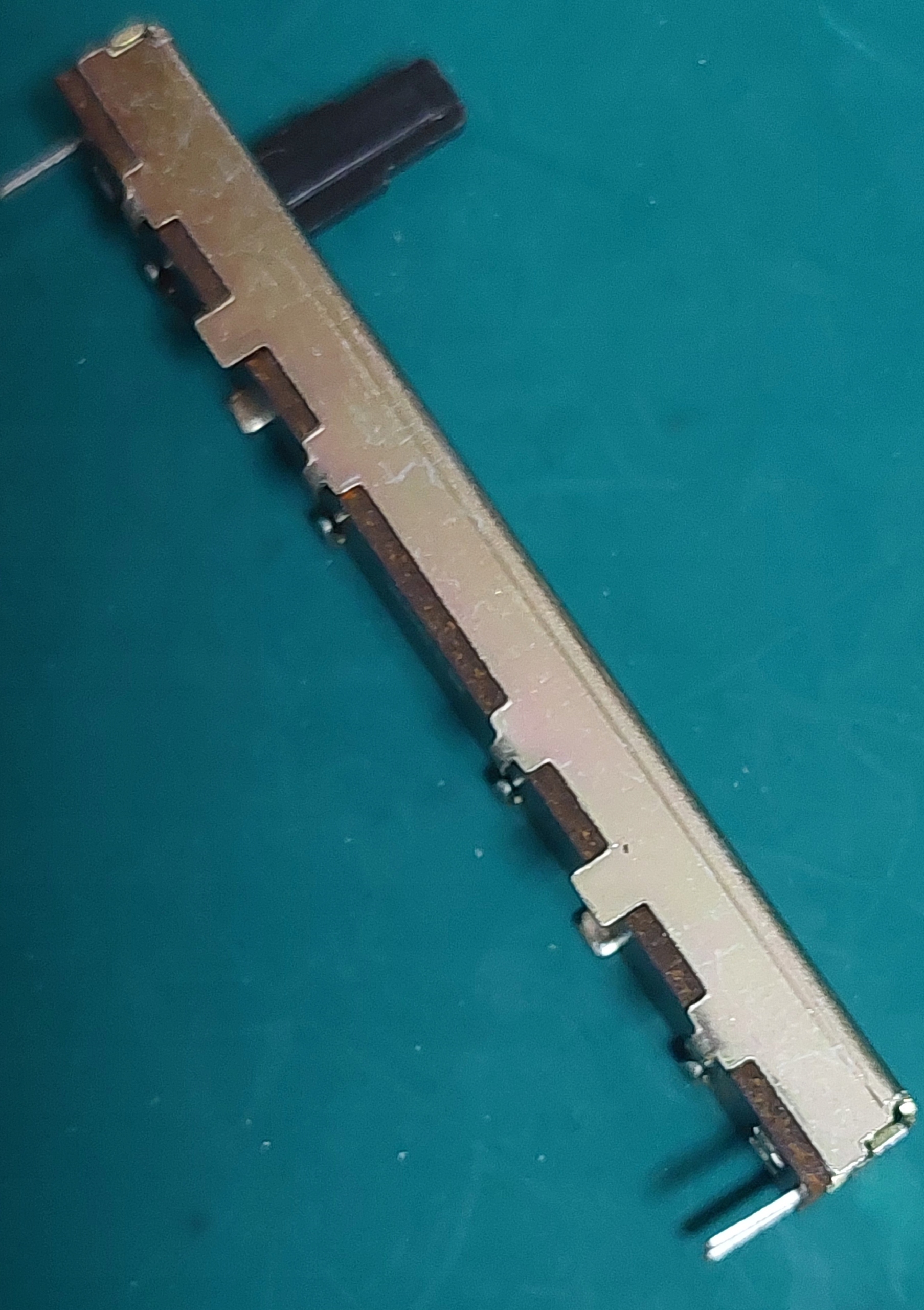 

Potencjometr suwakowy B100K 0000001619