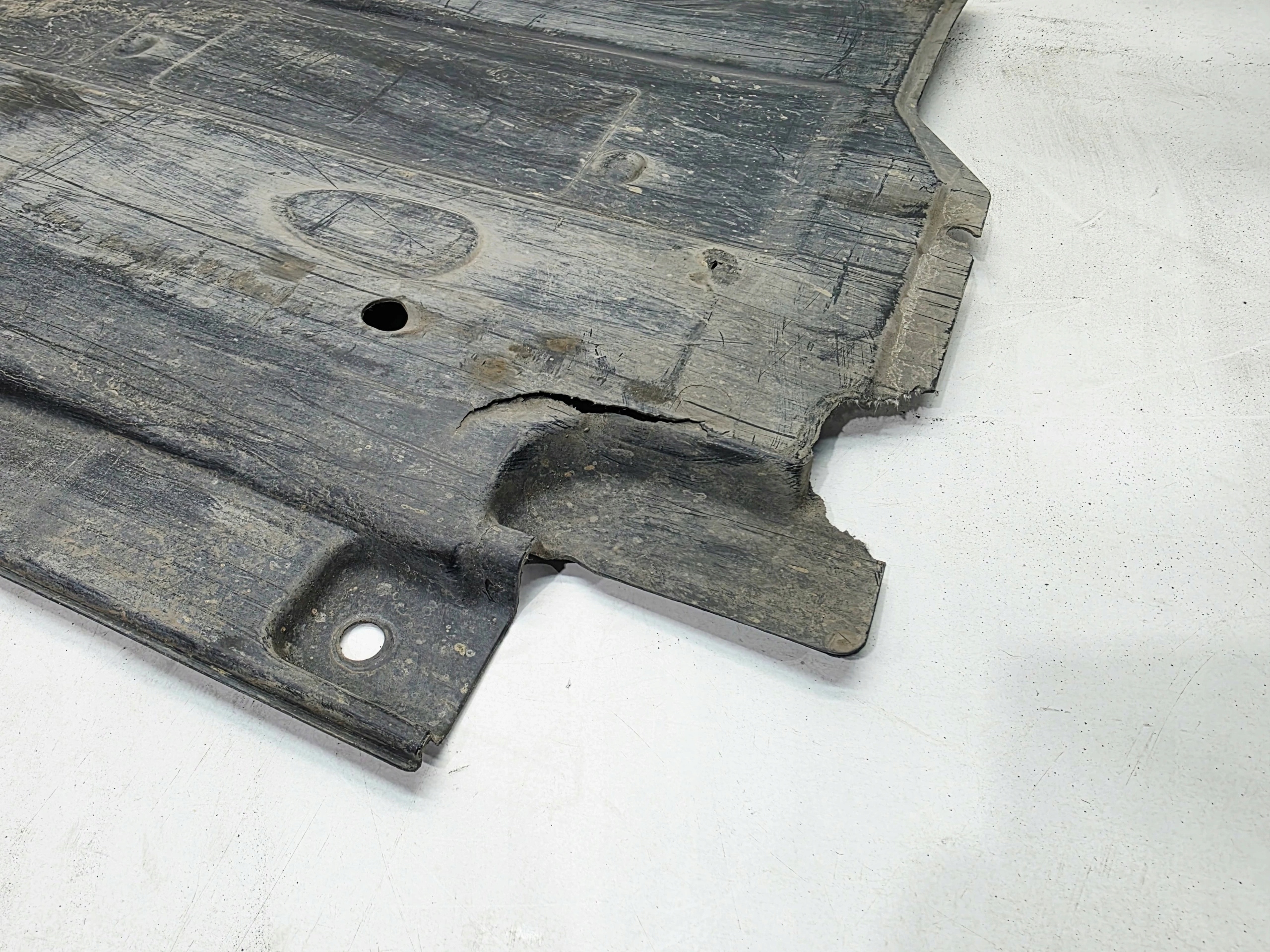 Blende Abdeckung abdeckung Unterfahrschutz links DUZA AUDI A6 C6 4F0825207F 7/26