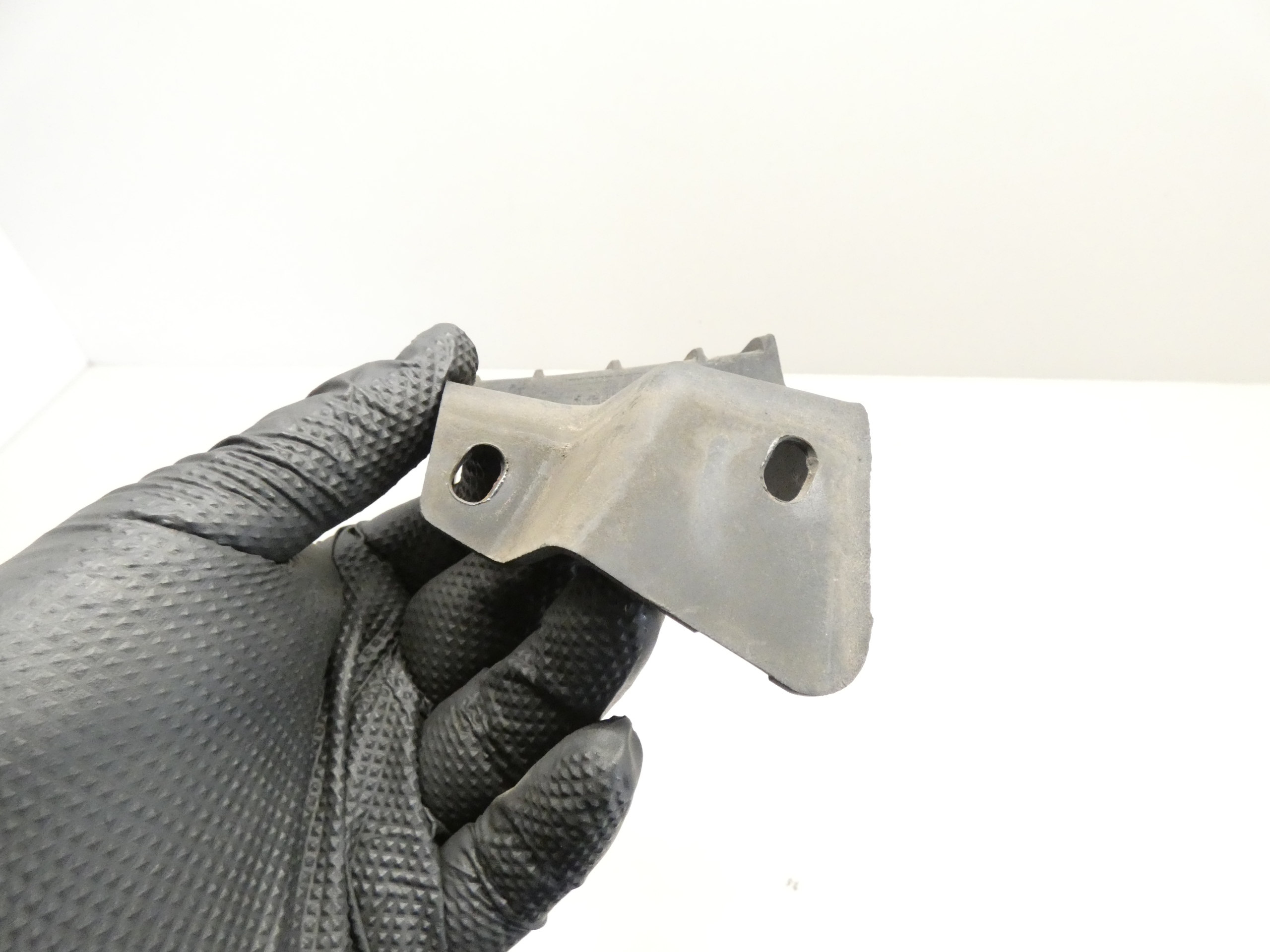 bumper bracket right front FIAT STILO 01-06 46806406