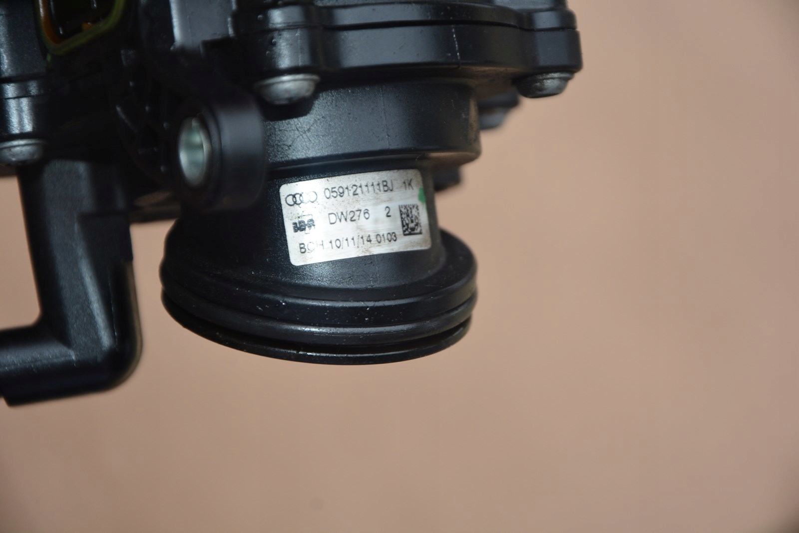 OBUDOWA TERMOSTATU AUDI A4 8W 059121111BJ Weight with packaging 3 kg