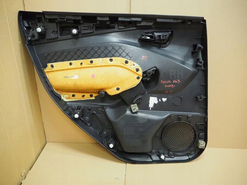 дверные карты задний правый FORD Focus MK3