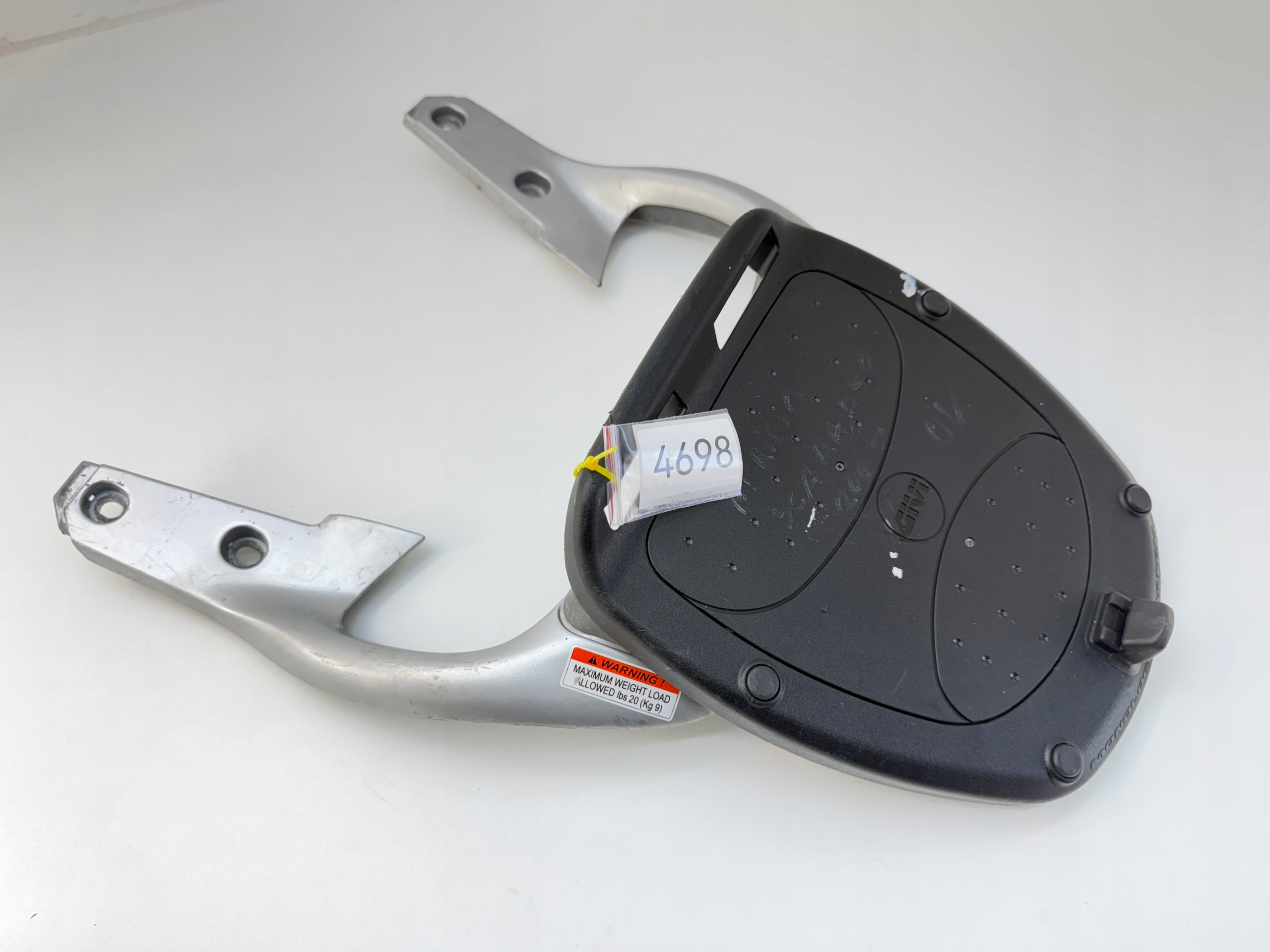 APRILIA SCARABERO 200 PŁYTA POD KUFER STELAŻ BAGAŻNIK