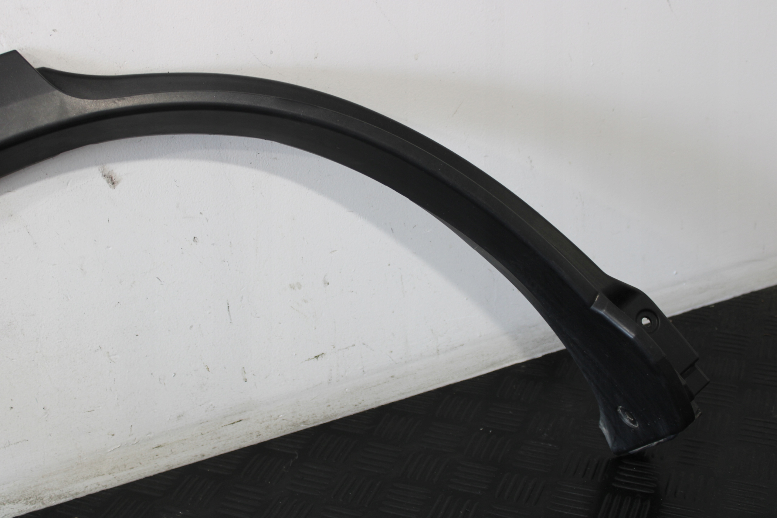 Couverture Aile Droite Arrière Moulage MITSUBISHI ECLIPSE CROSS LIFT 7400A512