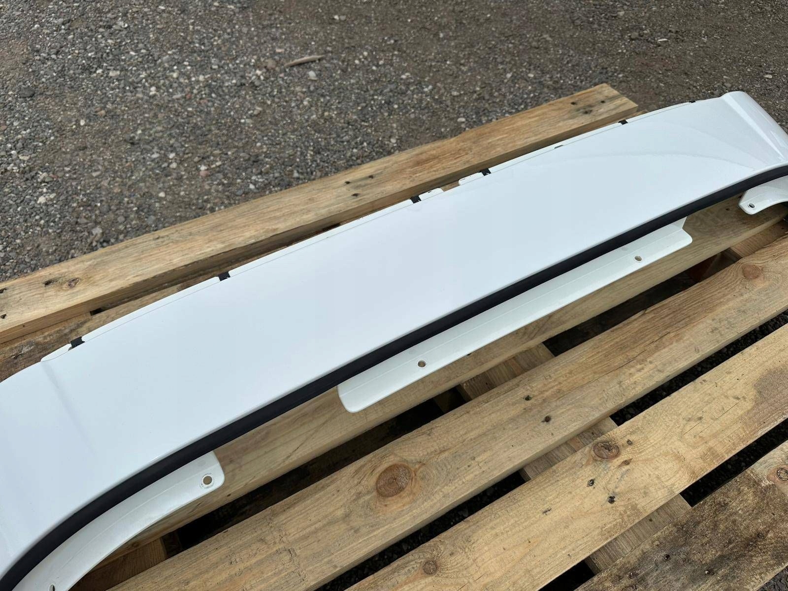 Palak side roofs pillar Chevrolet Corvette C6 2005-2013