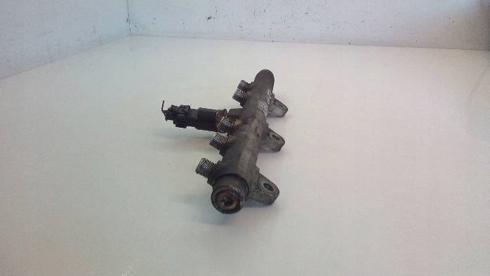 vstrekovacia rampa BOSCH ALFA ROMEO 147 0 445 214 016