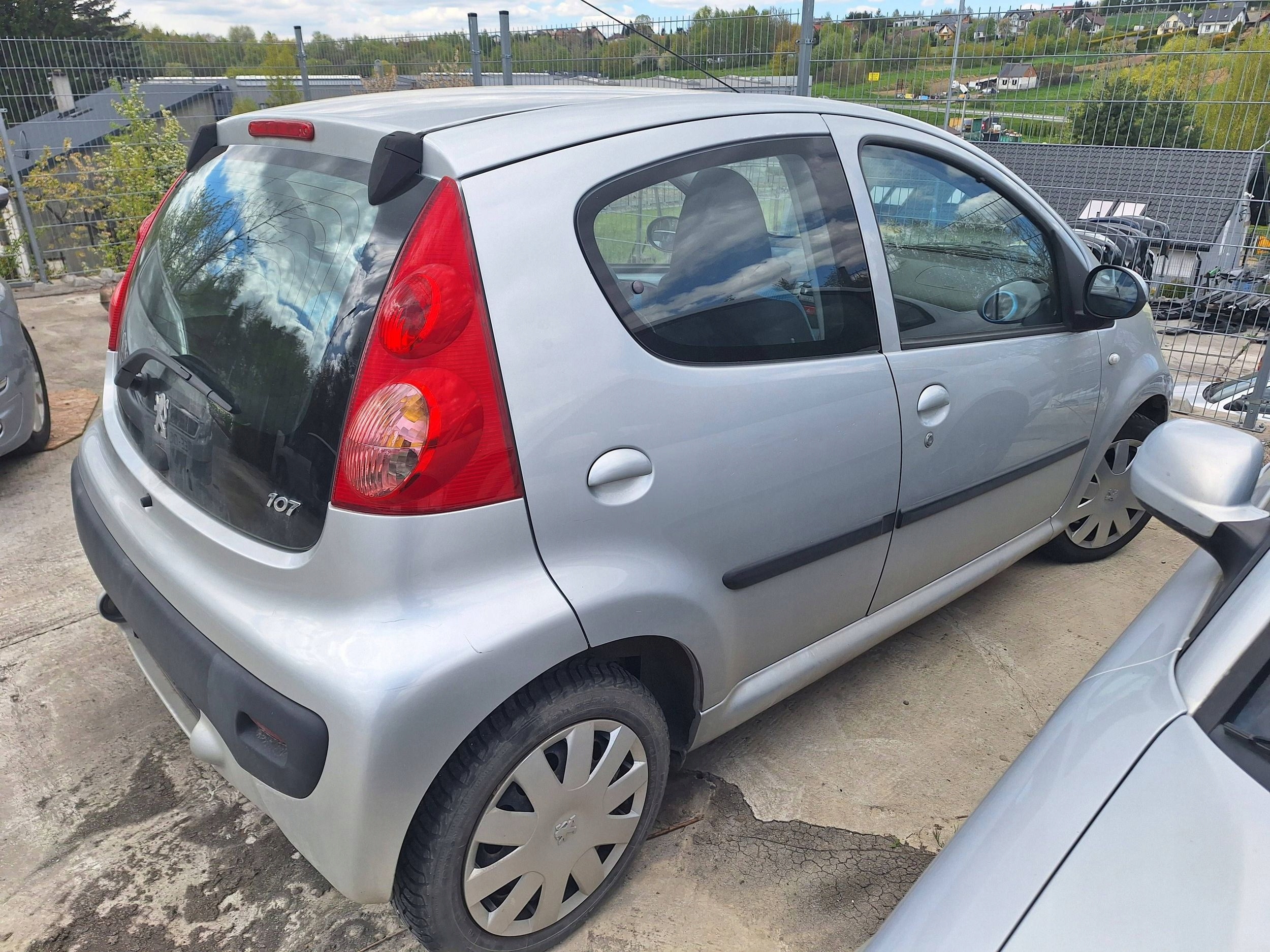 Peugeot 107 light rear part right rear right